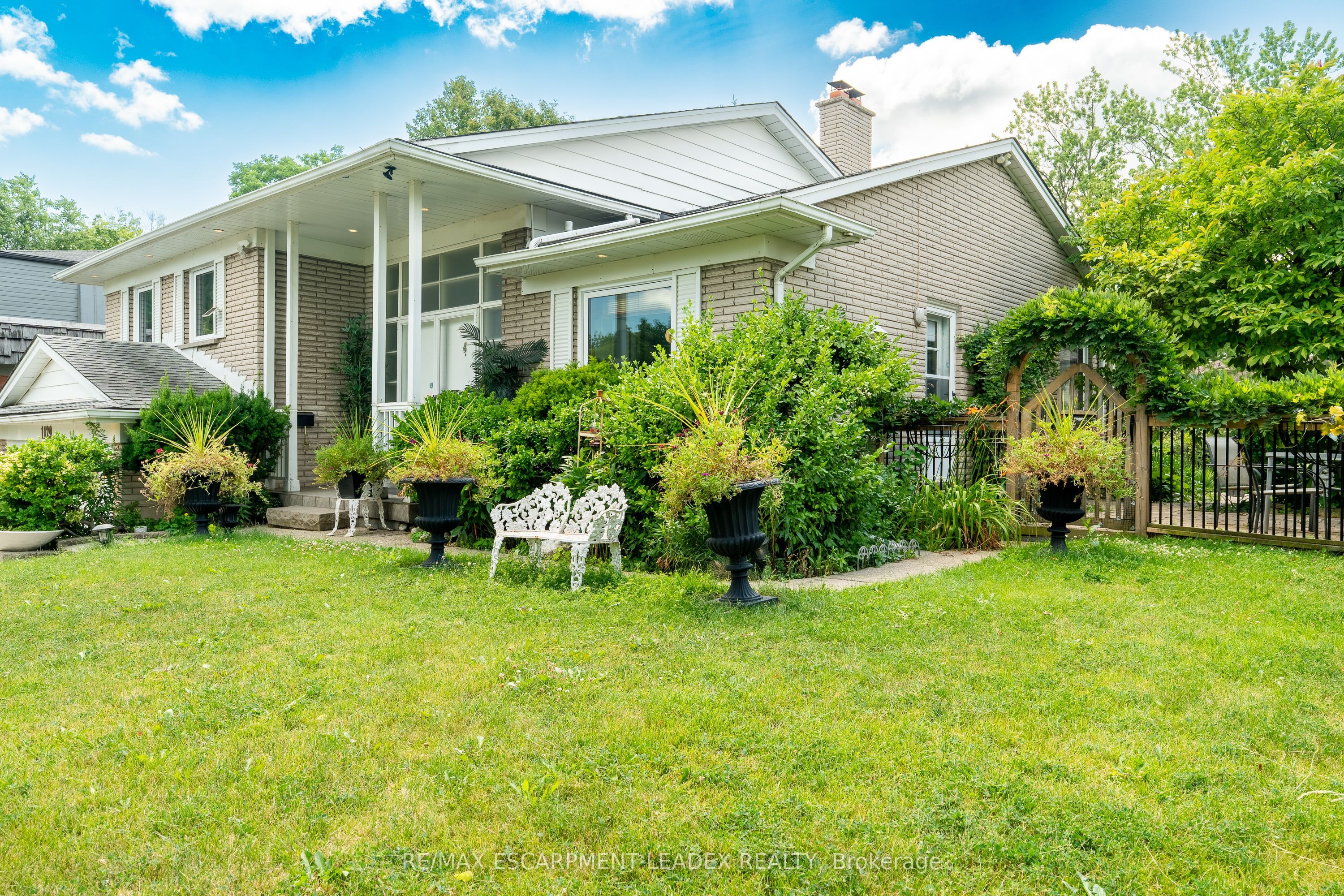 1129 Scenic Drive, Hamilton, ON L9C 1H8 photo 2