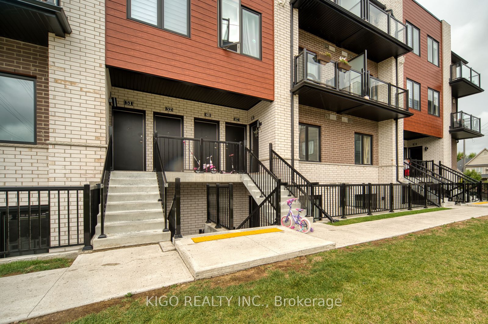 10 South Creek Drive 46, Kitchener, ON N2R 0T9 photo 3