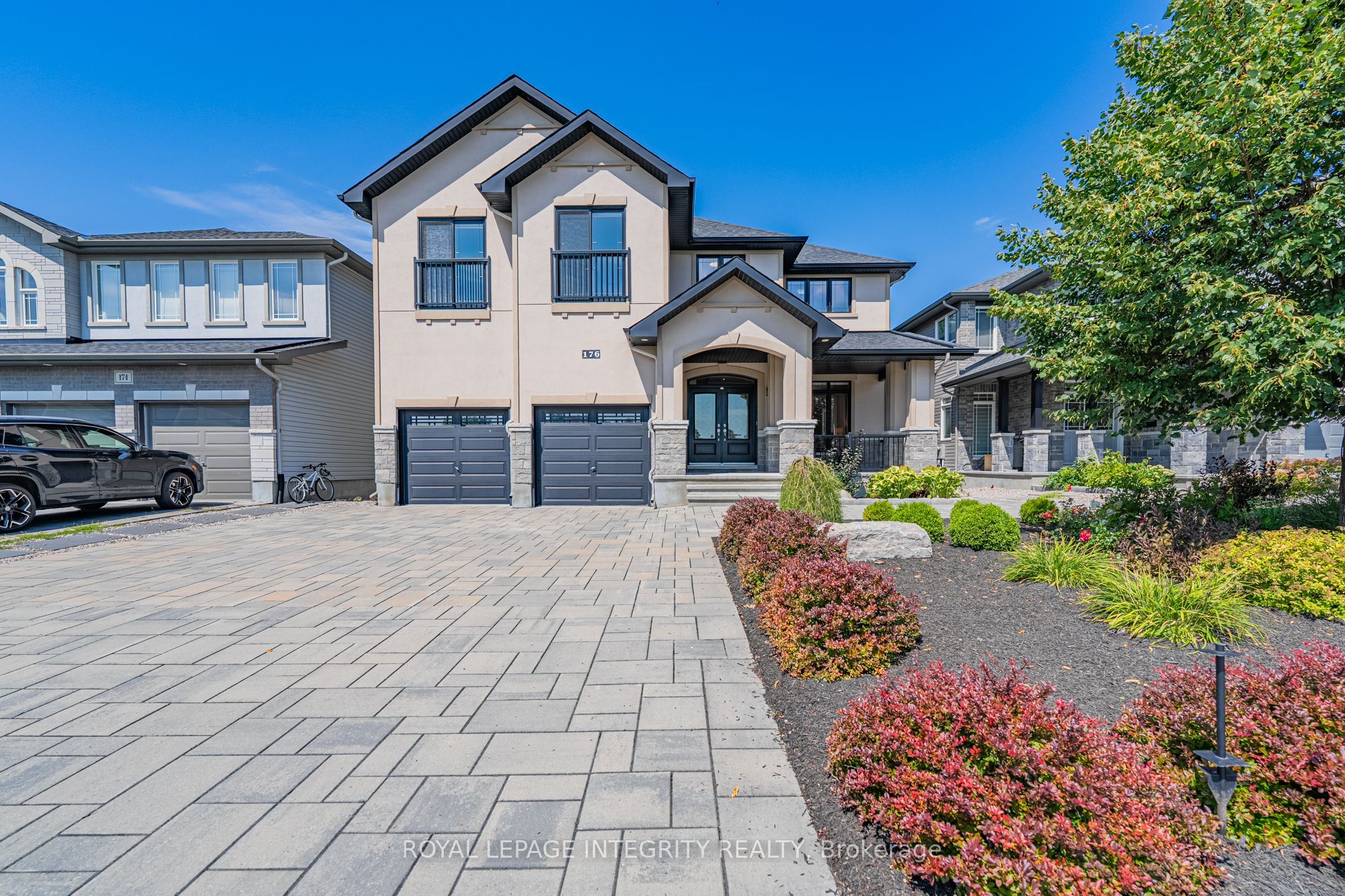 176 ESCARPMENT Crescent, Kanata, ON K2T 0L7 photo 2