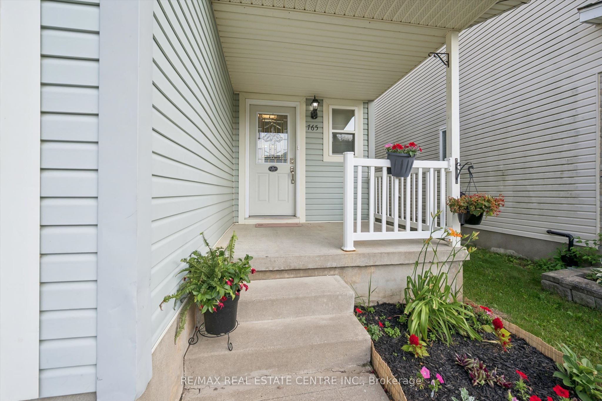 765 Angler Way, Waterloo, ON N2K 4L7 photo 3