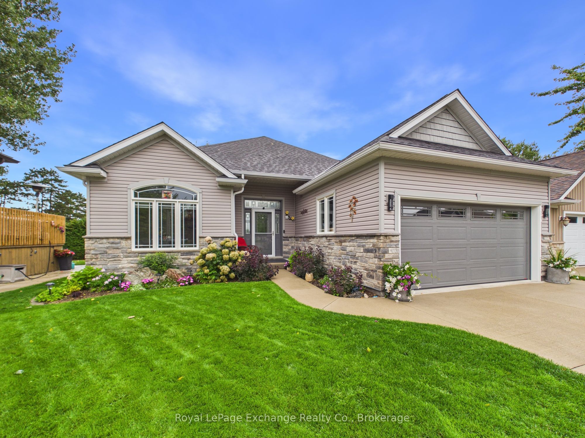 206 Gregor Drive, Huron-Kinloss, ON N2Z 0A4