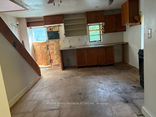 35 PINHEY Street, West Centre Town, ON K1Y 1T3 photo 2