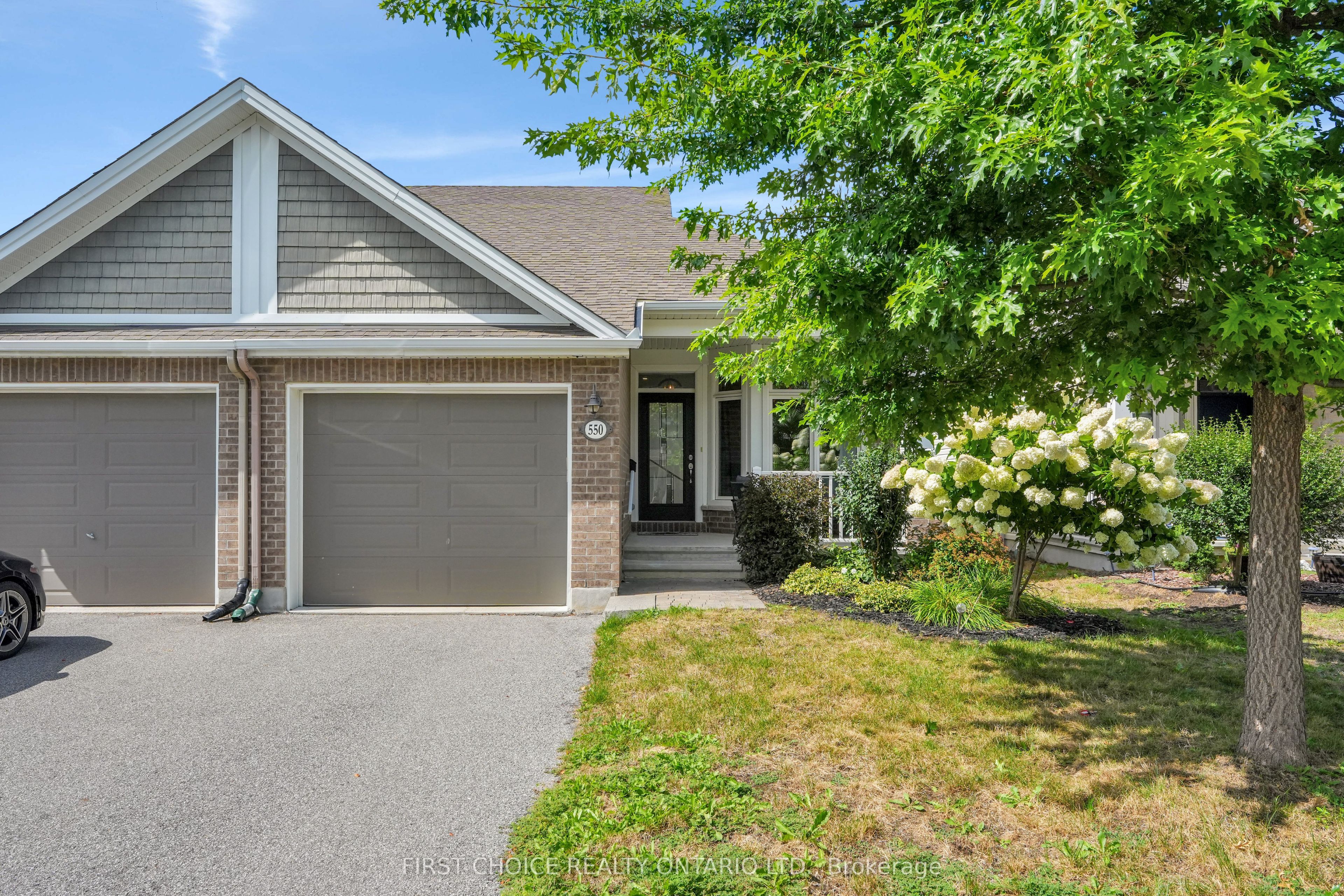 550 Silverbell Crescent, Blossom Park - Airport and Area, ON K1T 0P1 photo 3