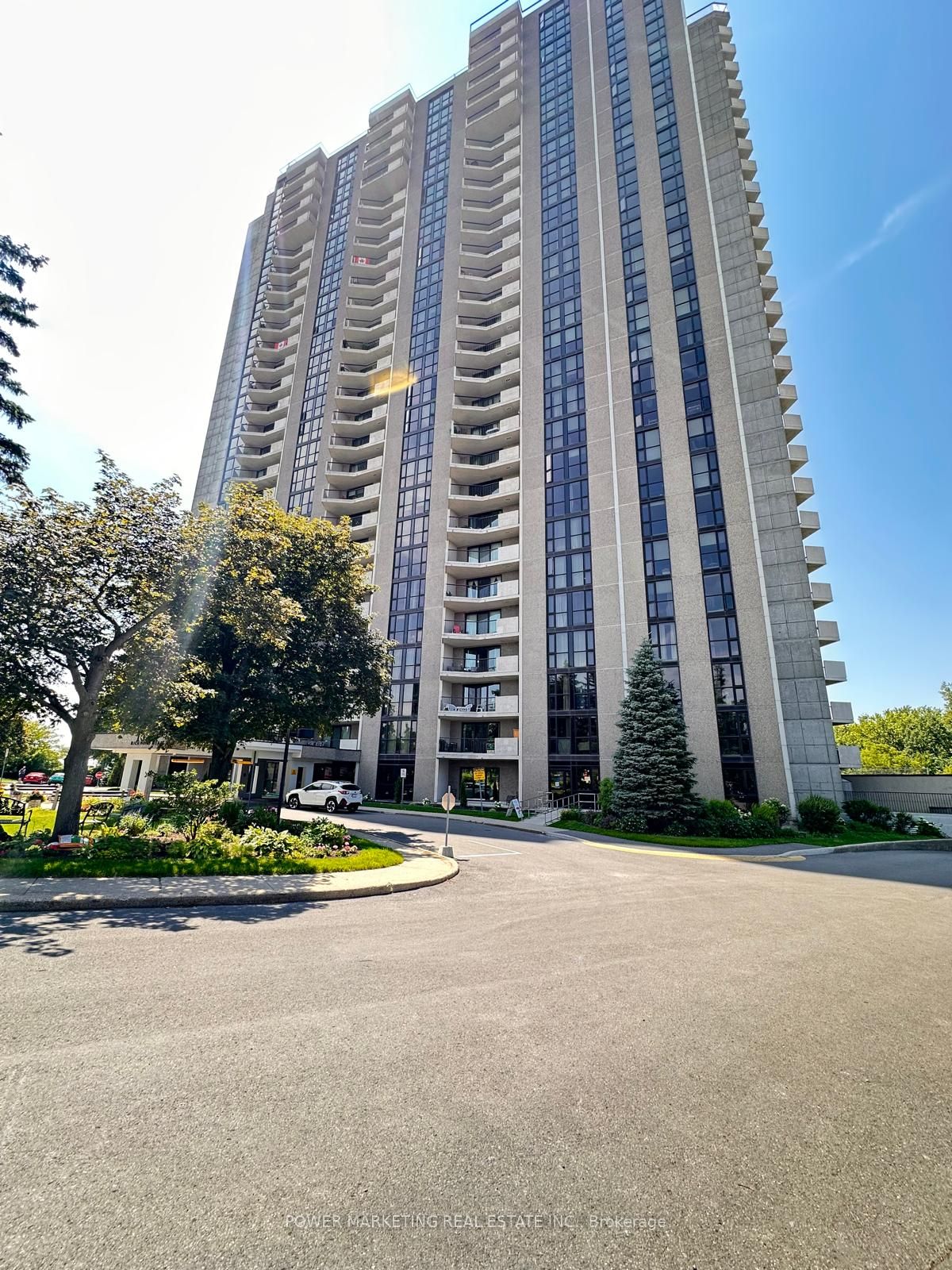 1025 RICHMOND Road 907, Woodroffe, ON K2B 8G8