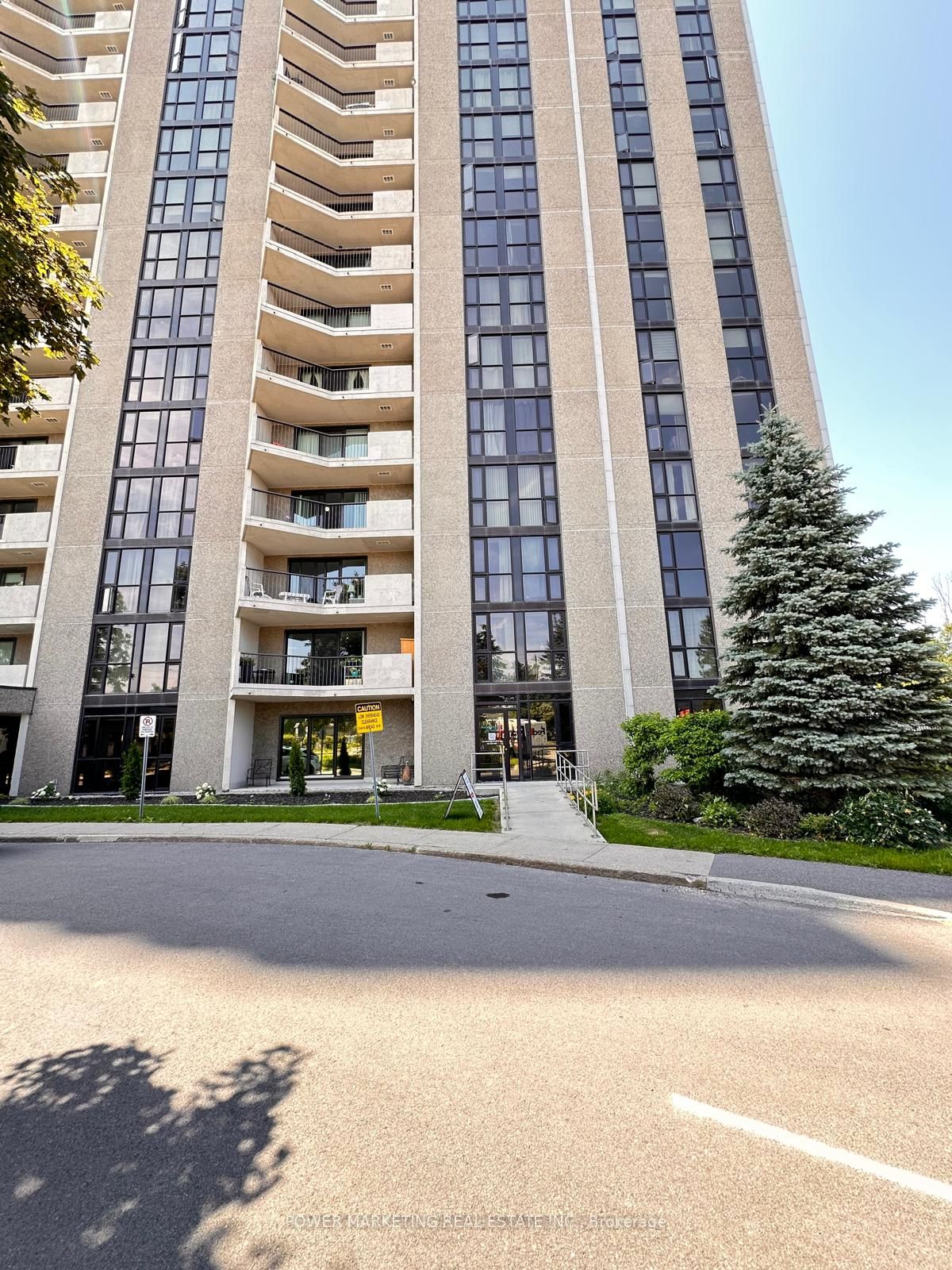 1025 RICHMOND Road 907, Woodroffe, ON K2B 8G8 photo 3