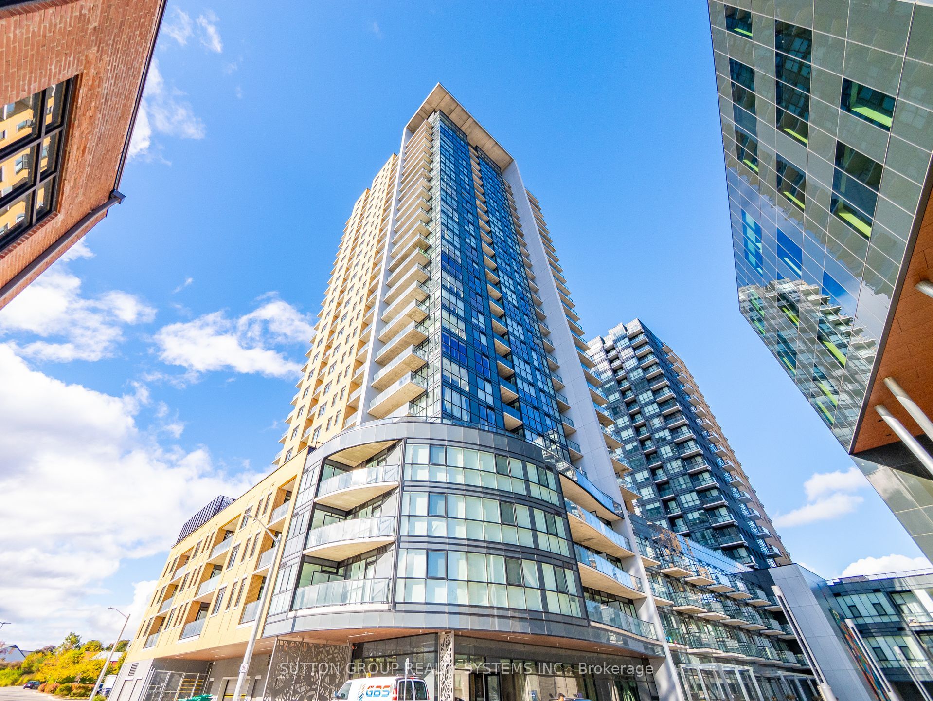 108 Garment Street 404, Kitchener, ON N2G 0E2