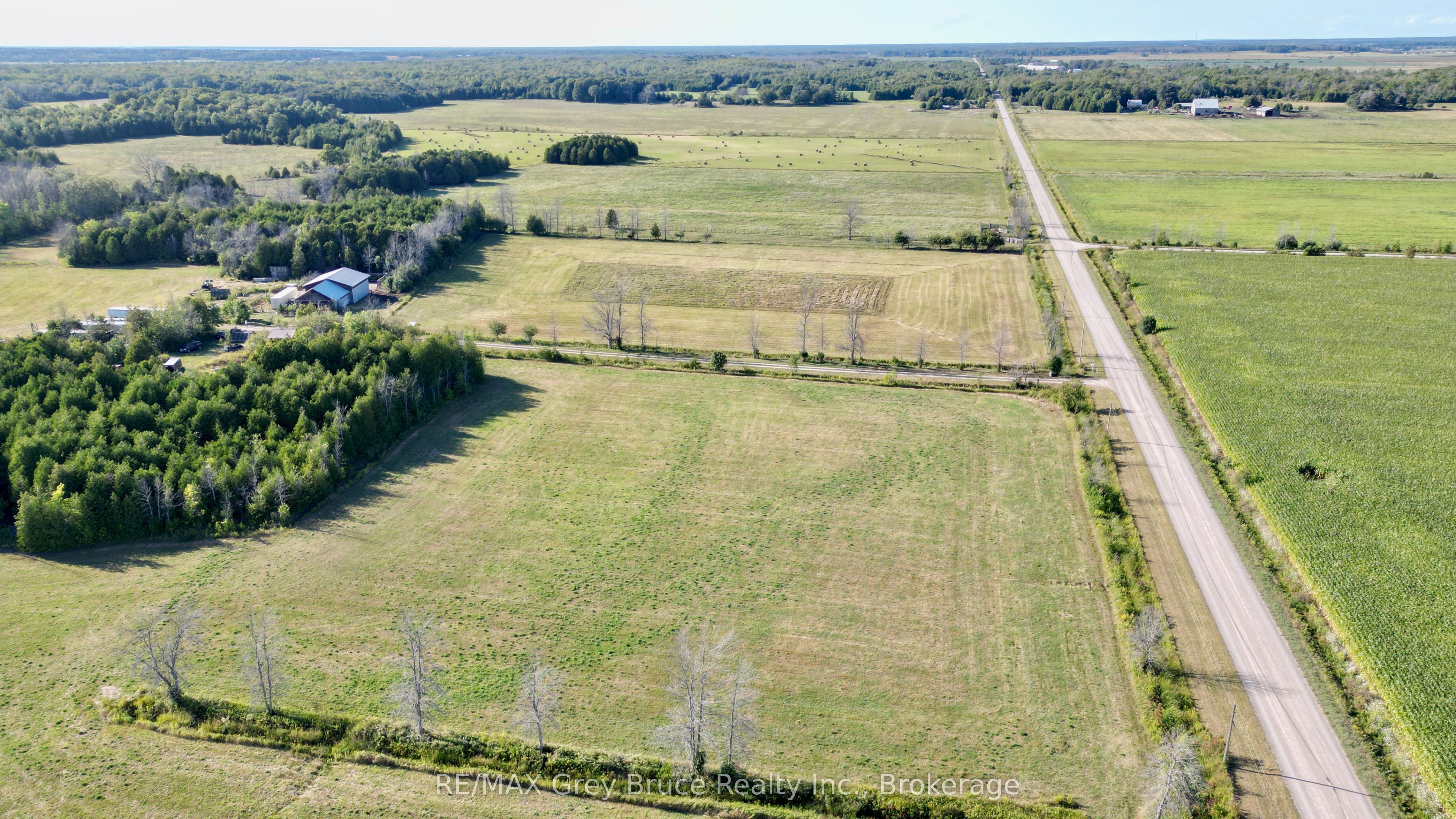 649 The Bury Road, Northern Bruce Peninsula, ON N0H 1W0 photo 2