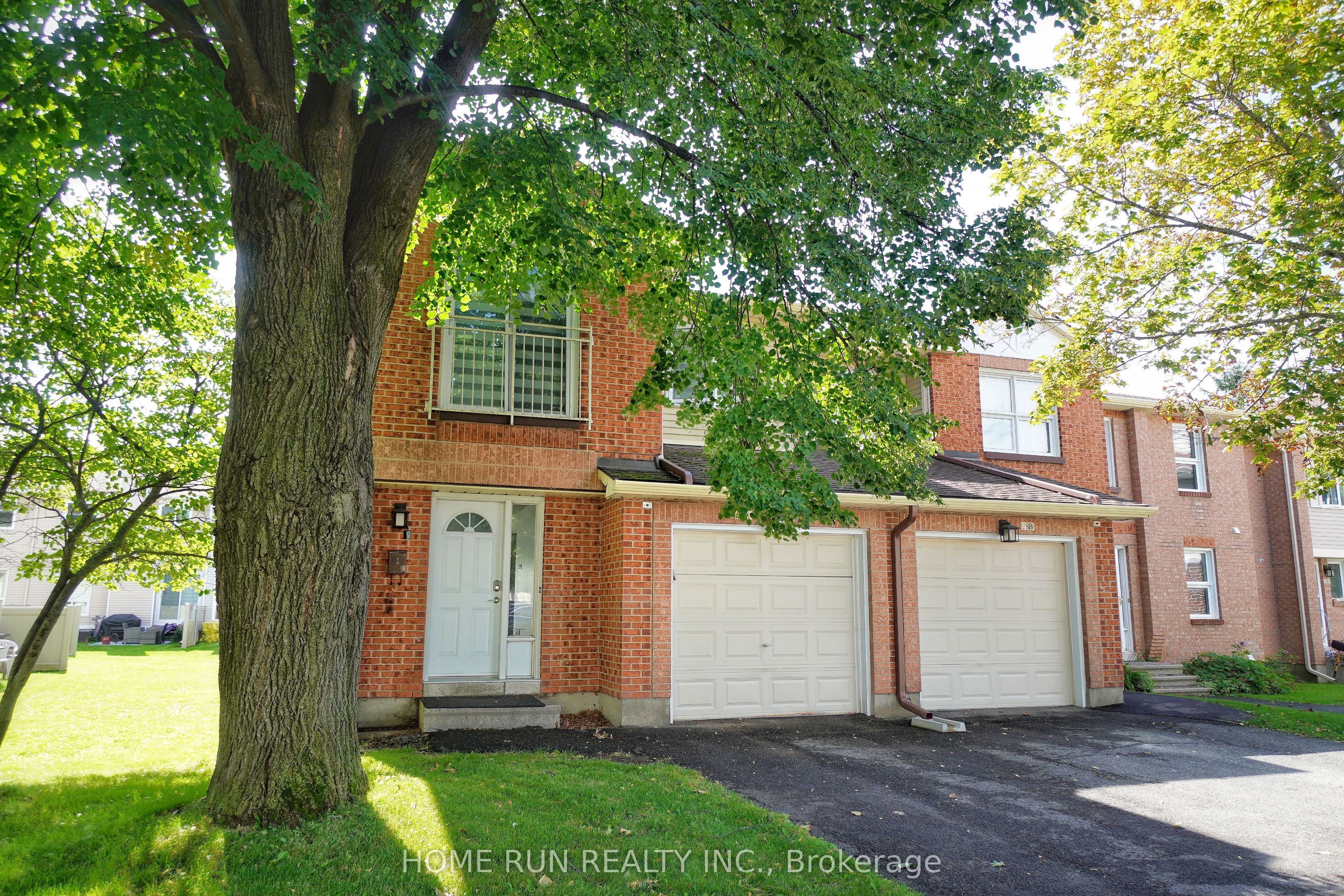 28 Castlebrook Lane A, South of Baseline to Knoxdale, ON K2G 5G5 photo 2