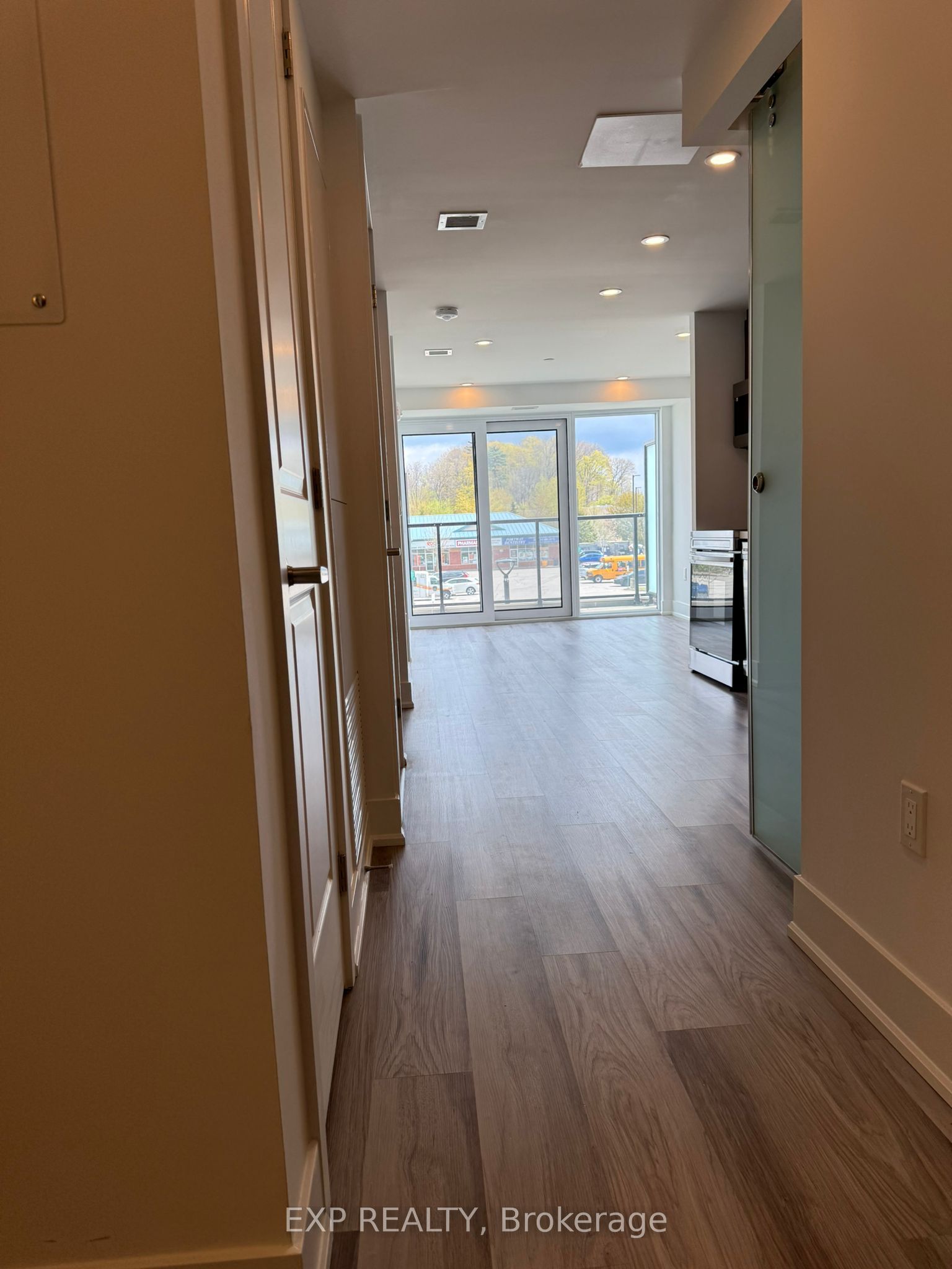 575 Conklin Road 219, Brantford, ON N3T 0Y2 photo 2