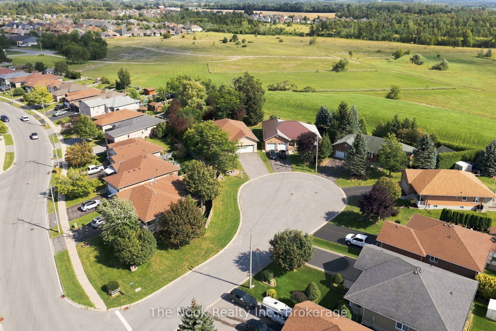 53 Eakins Court, Kawartha Lakes, ON K9V 6J9 photo 3