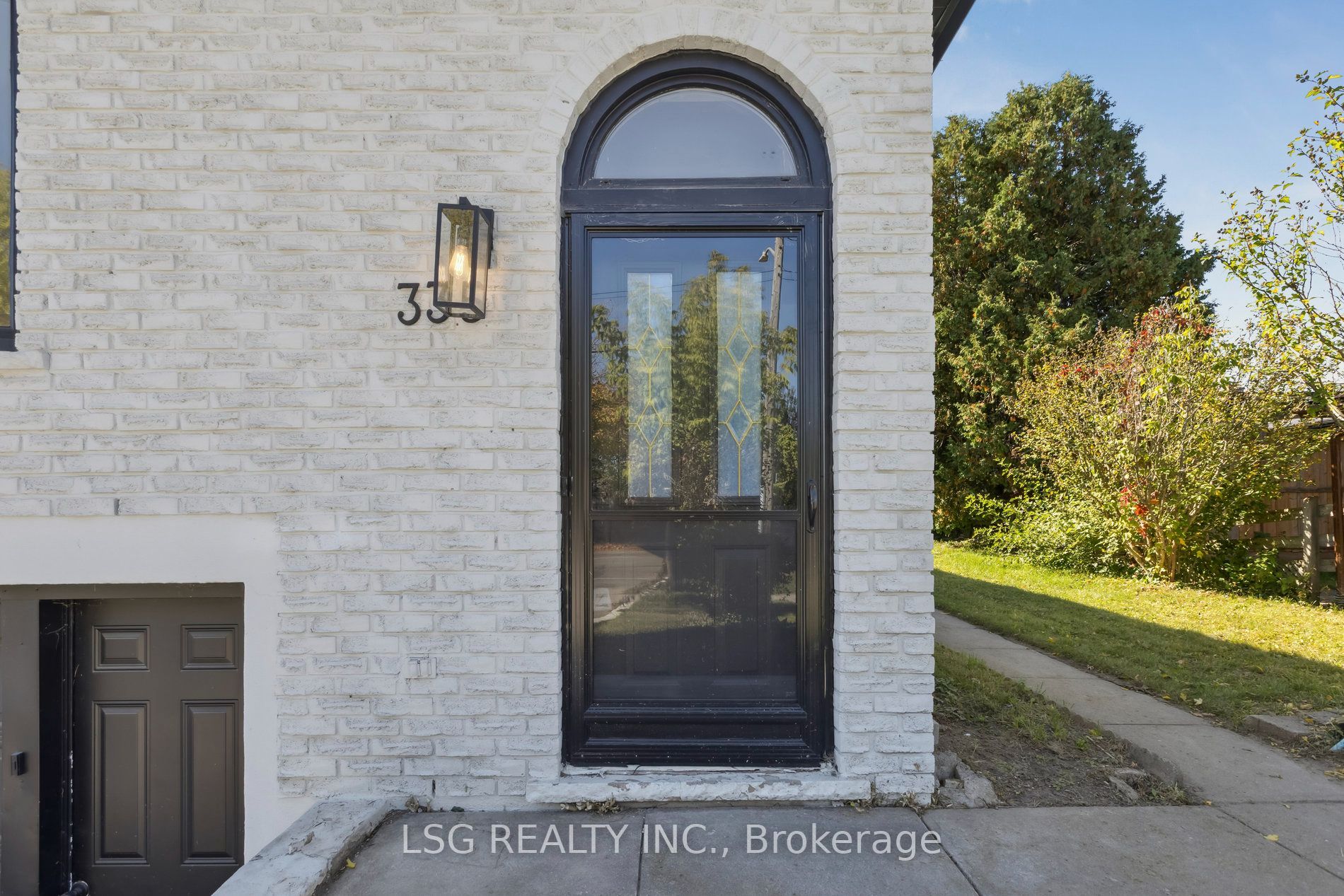 335 Belmont Ave West Avenue Main, Kitchener, ON N2M 1M7 photo 4