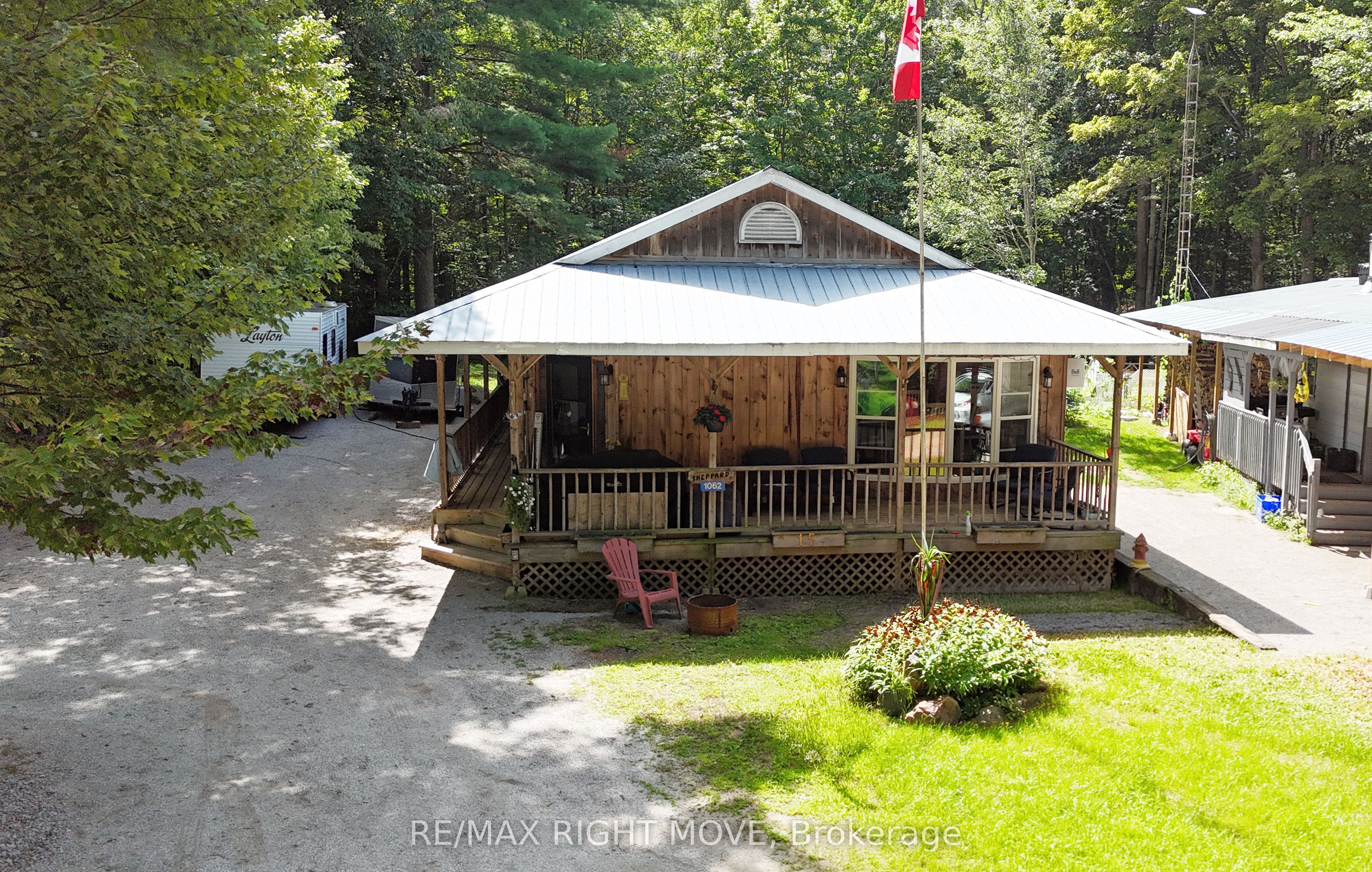 1062 4 Seasons Road, Gravenhurst, ON P0E 1N0