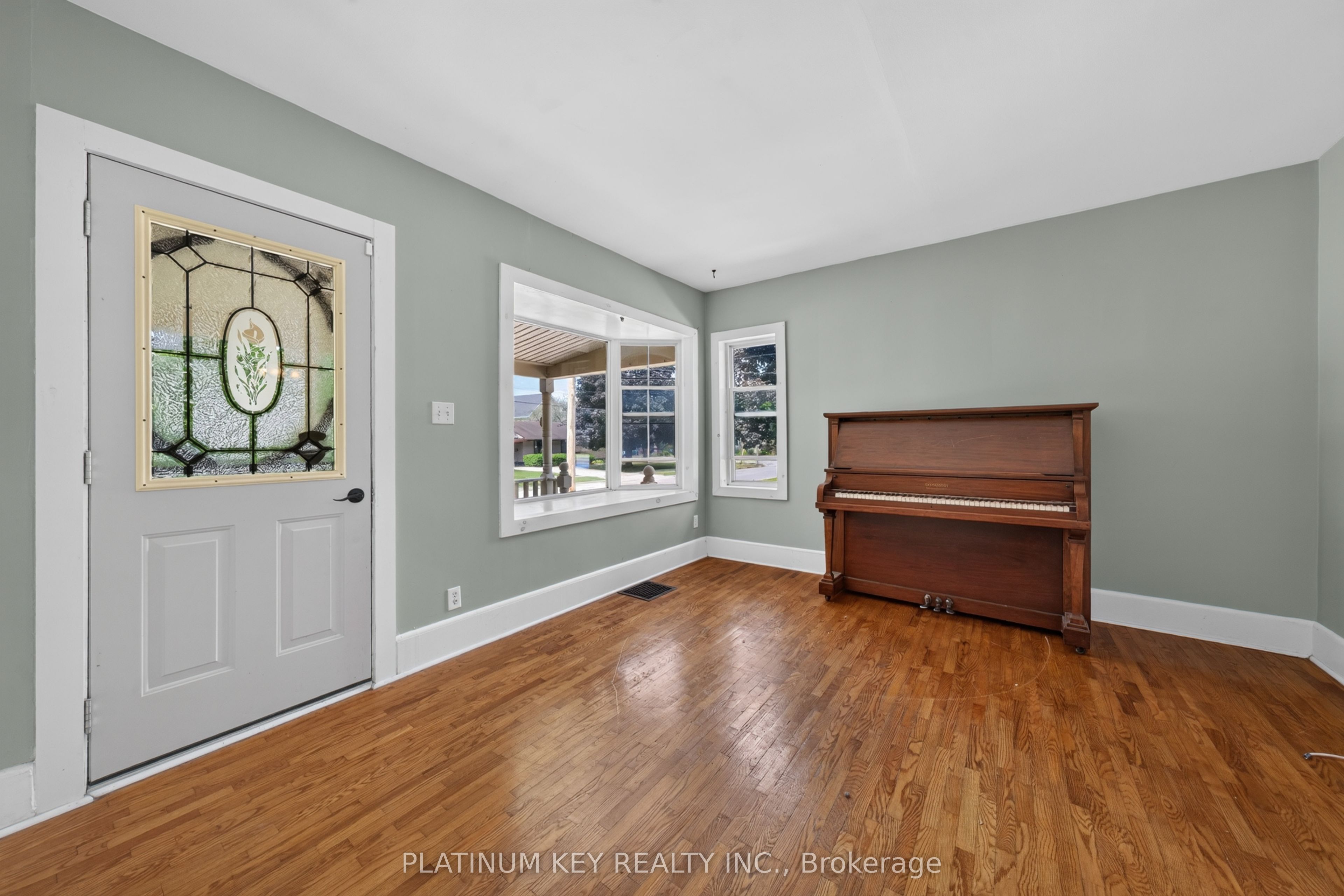 90 Andrew Street, South Huron, ON N0M 1S1 photo 5