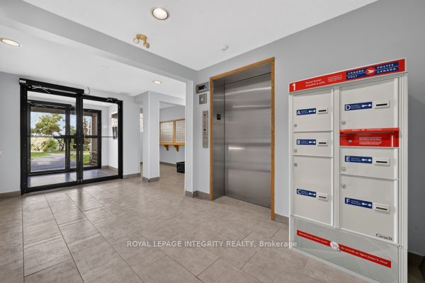 345 Centrum Boulevard 404, Orleans - Cumberland and Area, ON K1E 3W9 photo 5