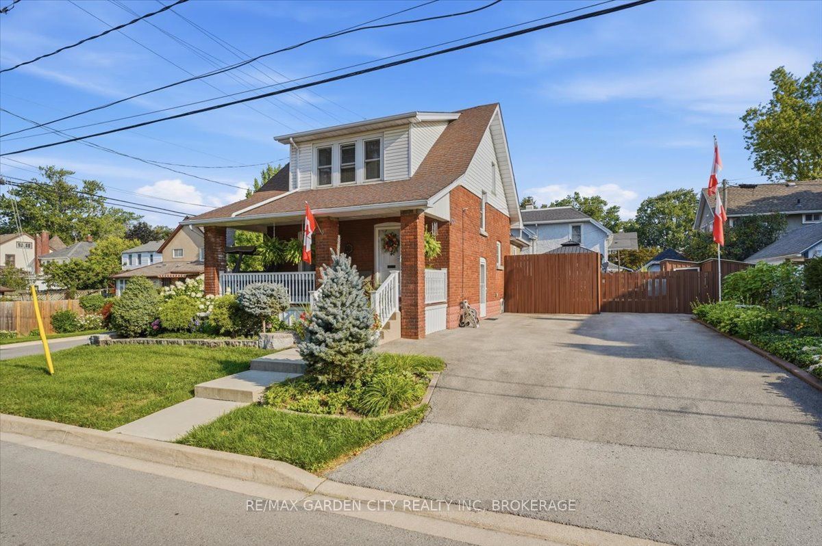 38 FITCH Street, Welland, ON L3C 4V2 photo 2