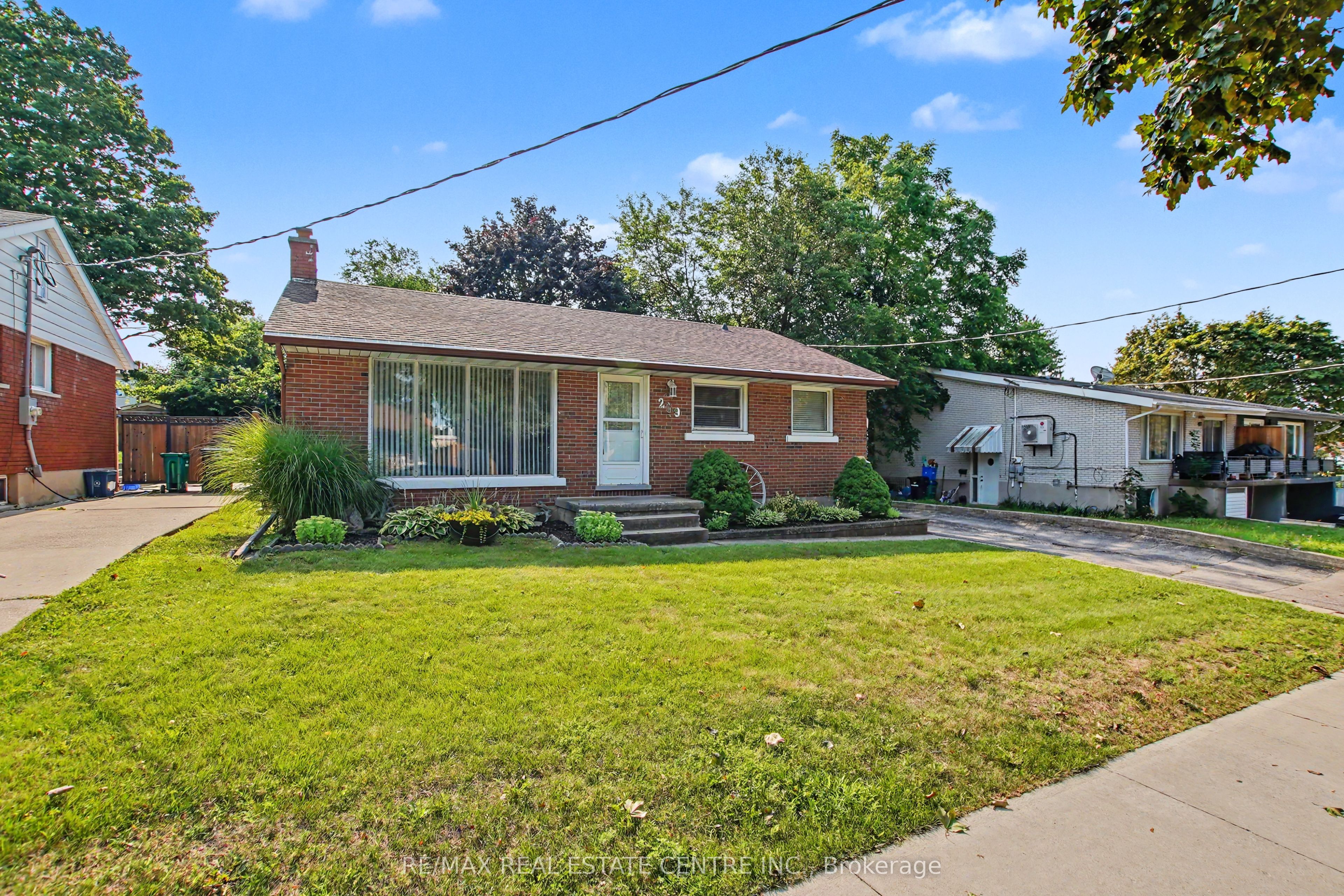 209 Franklin Street S, Kitchener, ON N2C 1R8 photo 3