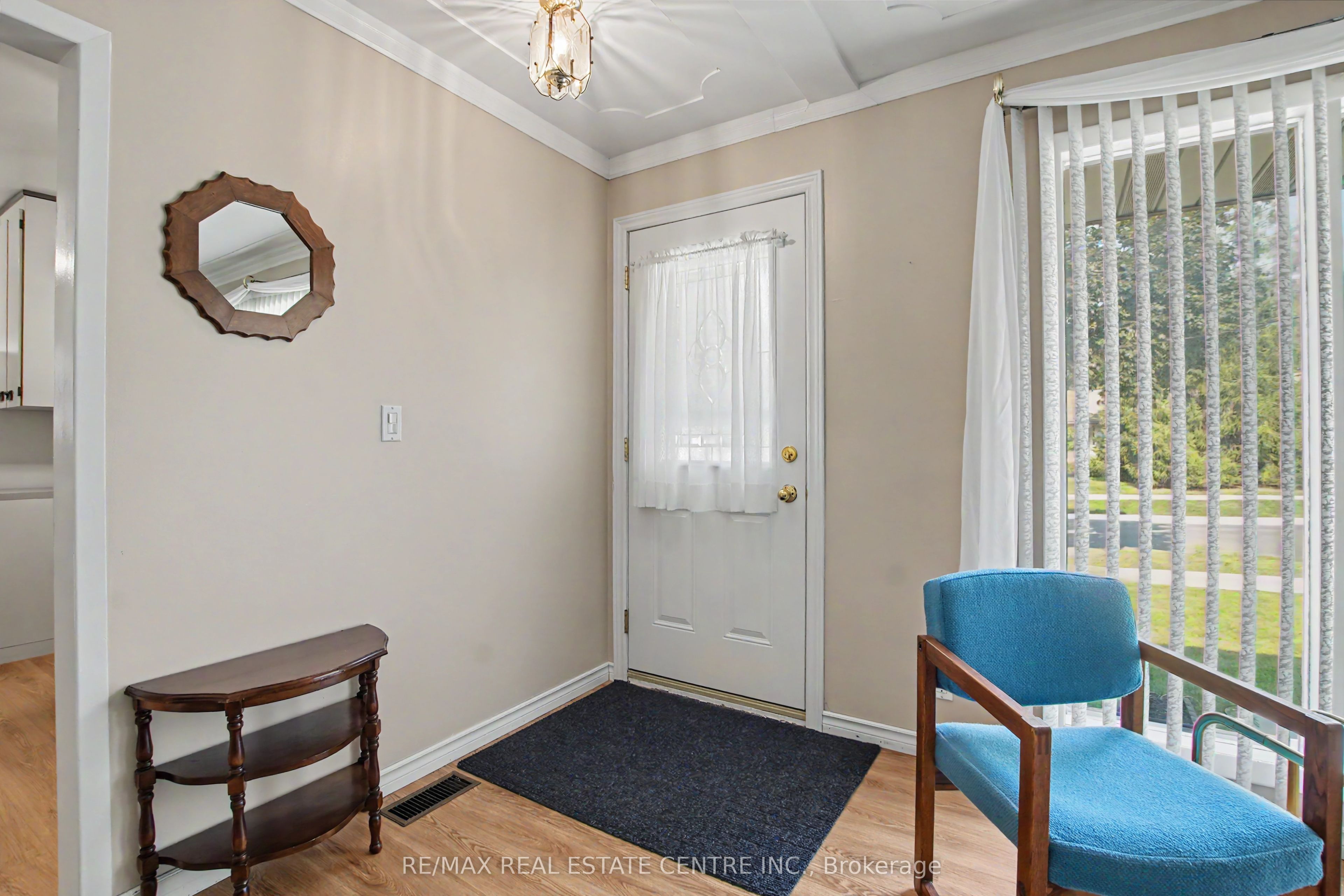 209 Franklin Street S, Kitchener, ON N2C 1R8 photo 5