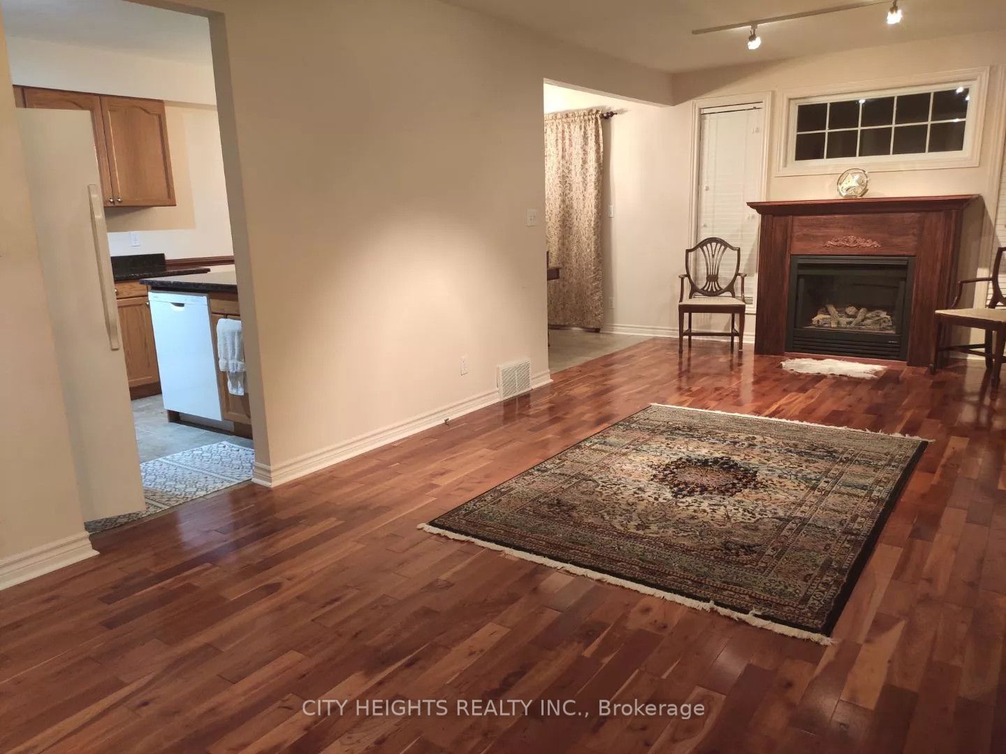 1058 Lexington Circle Upper, Windsor, ON N8S 4T3 photo 4