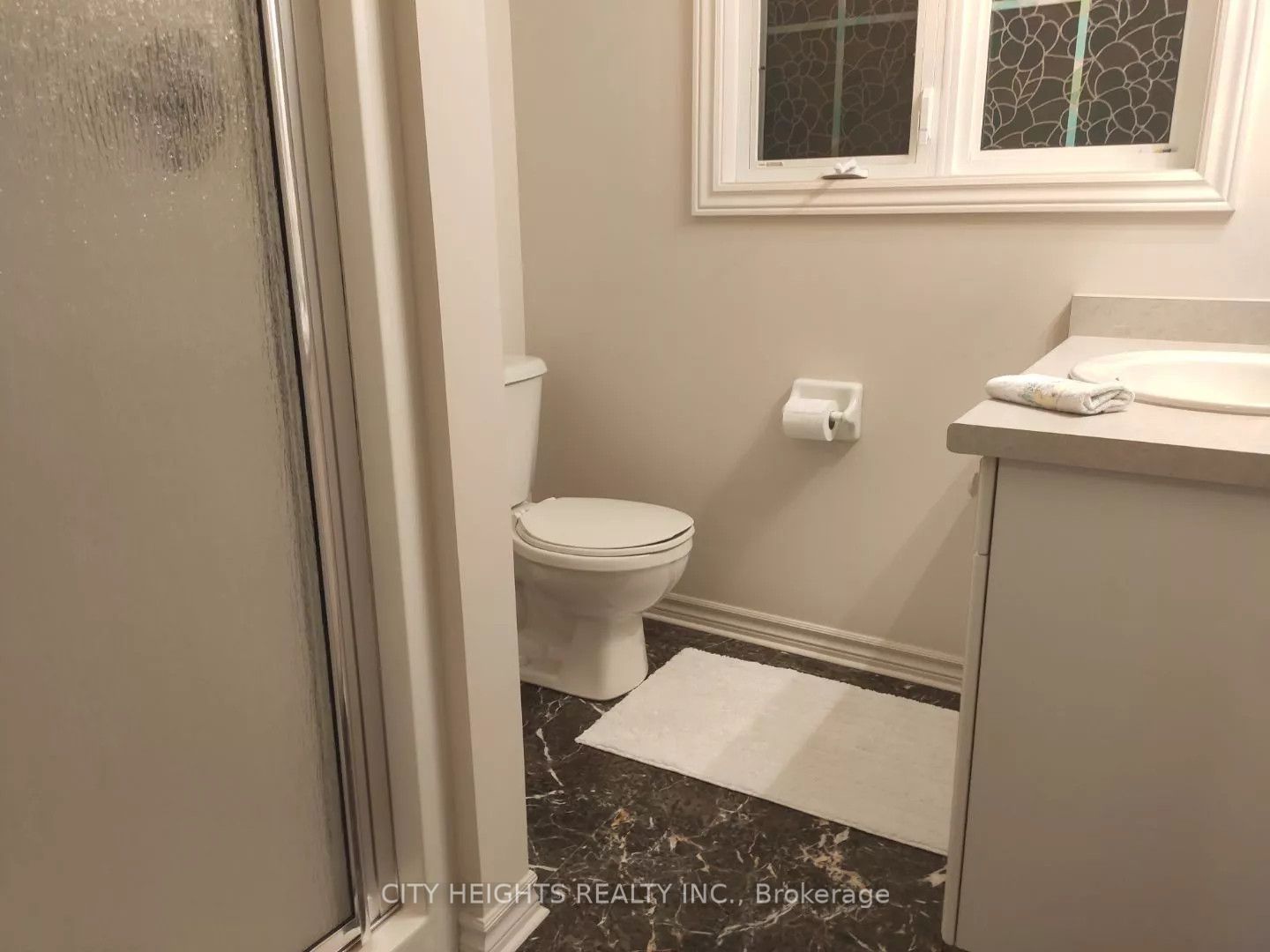 1058 Lexington Circle Upper, Windsor, ON N8S 4T3 photo 5