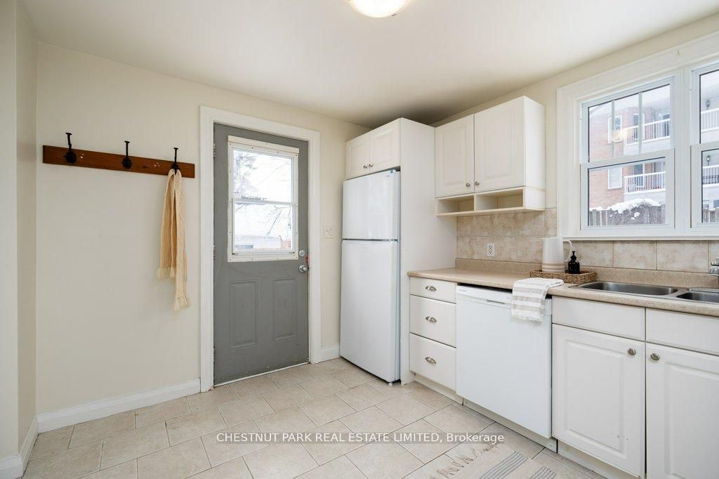 31-33 Washburn Street, Prince Edward County, ON K0K 2T0 photo 3