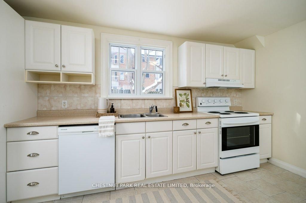 31-33 Washburn Street, Prince Edward County, ON K0K 2T0 photo 4