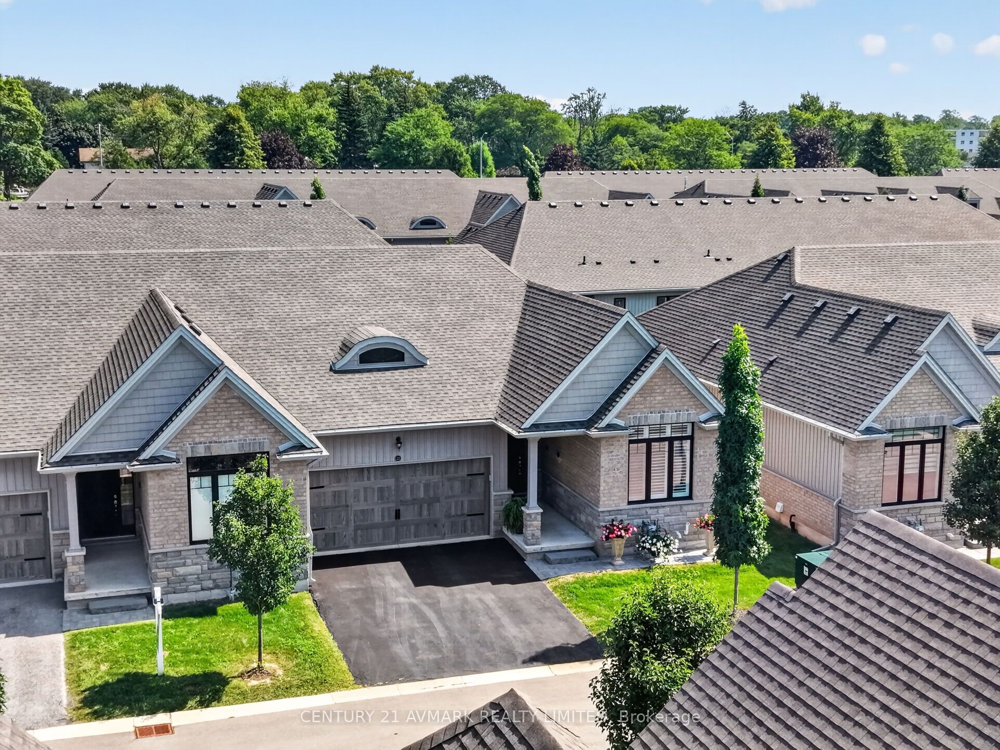 22 Borden Trail, Welland, ON L3C 0H1 photo 2