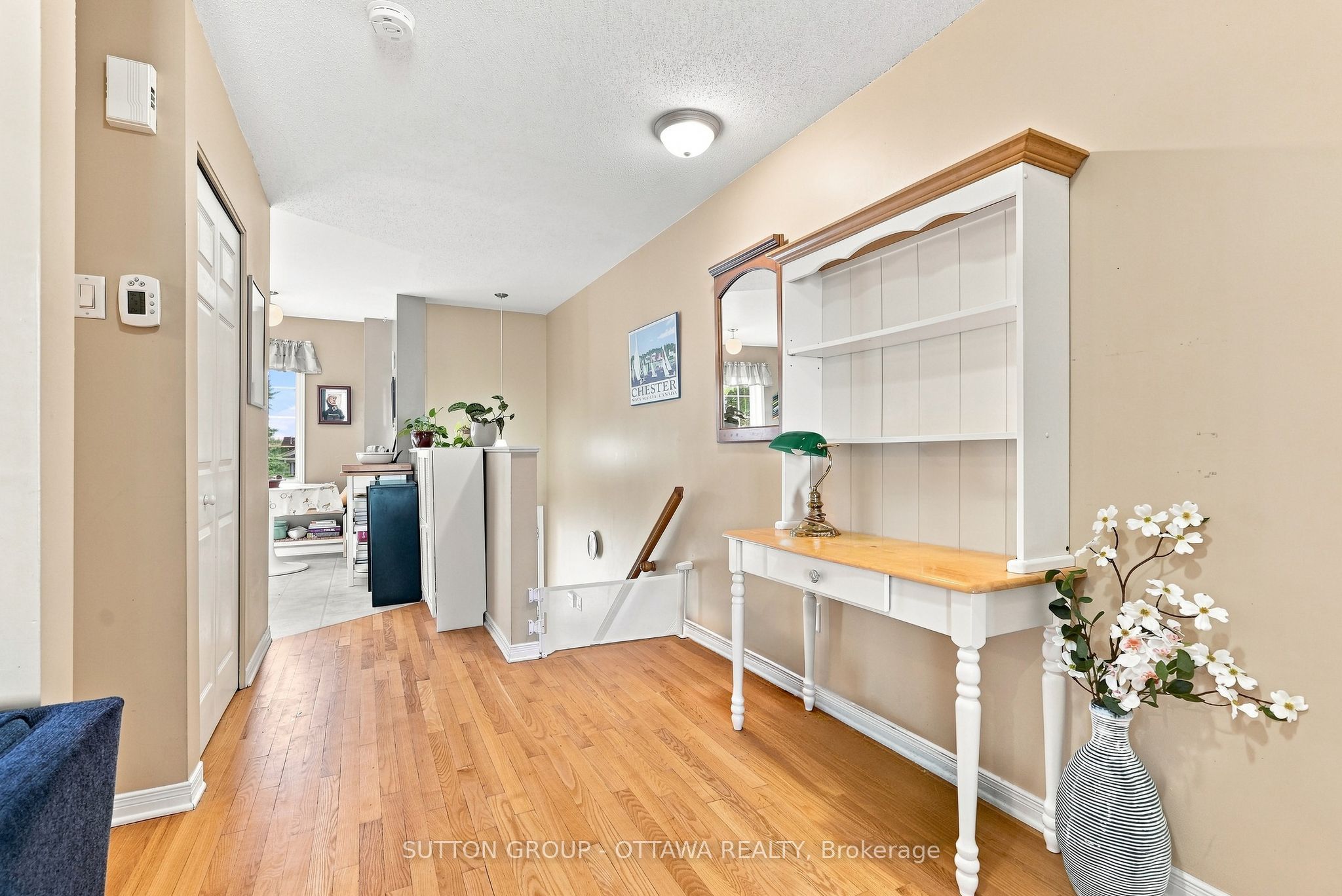 22 Manhattan Crescent, Carlington - Central Park, ON K2C 4B4 photo 4