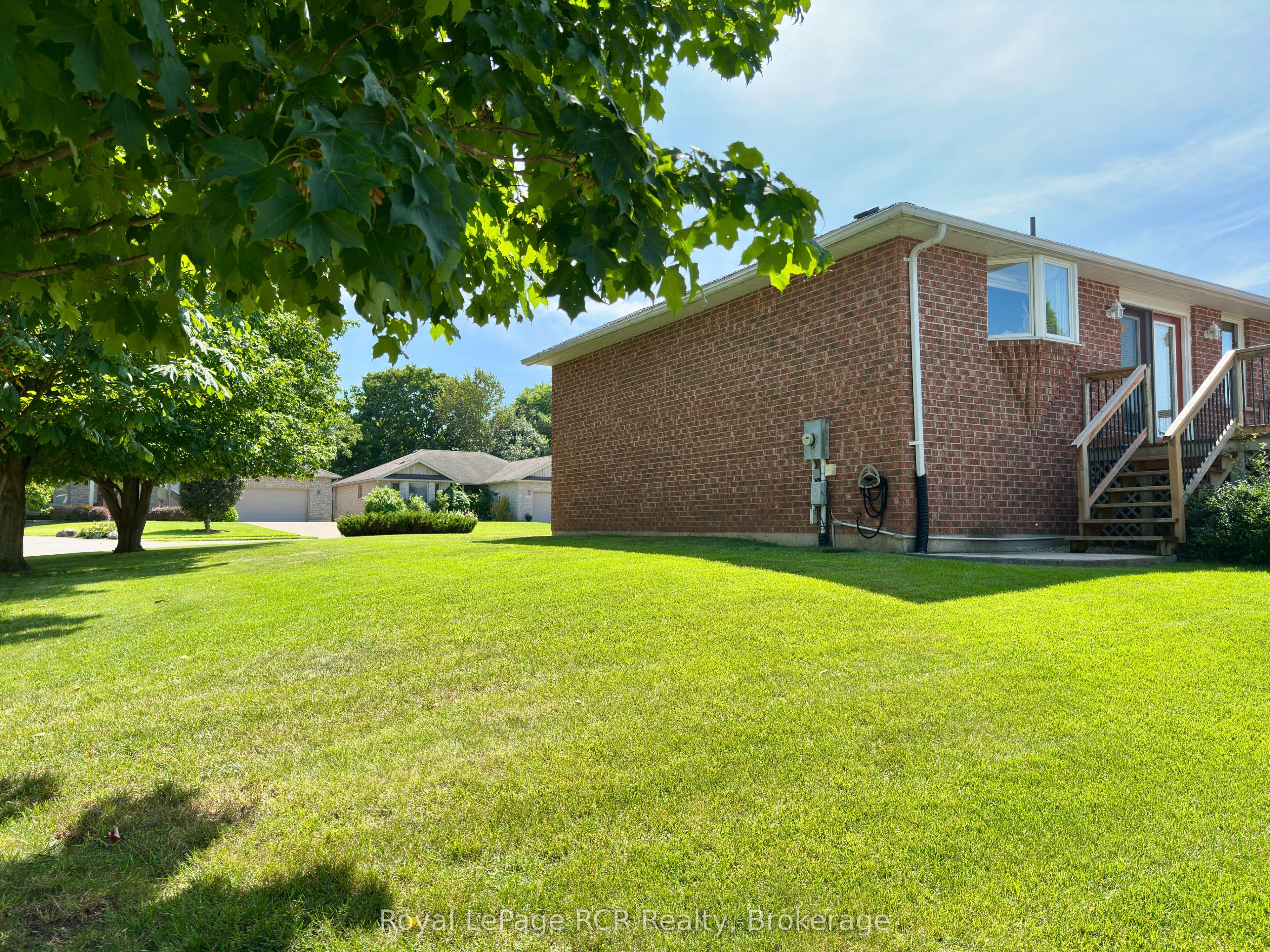 238 4th Street Crescent, Hanover, ON N4N 3S2 photo 3