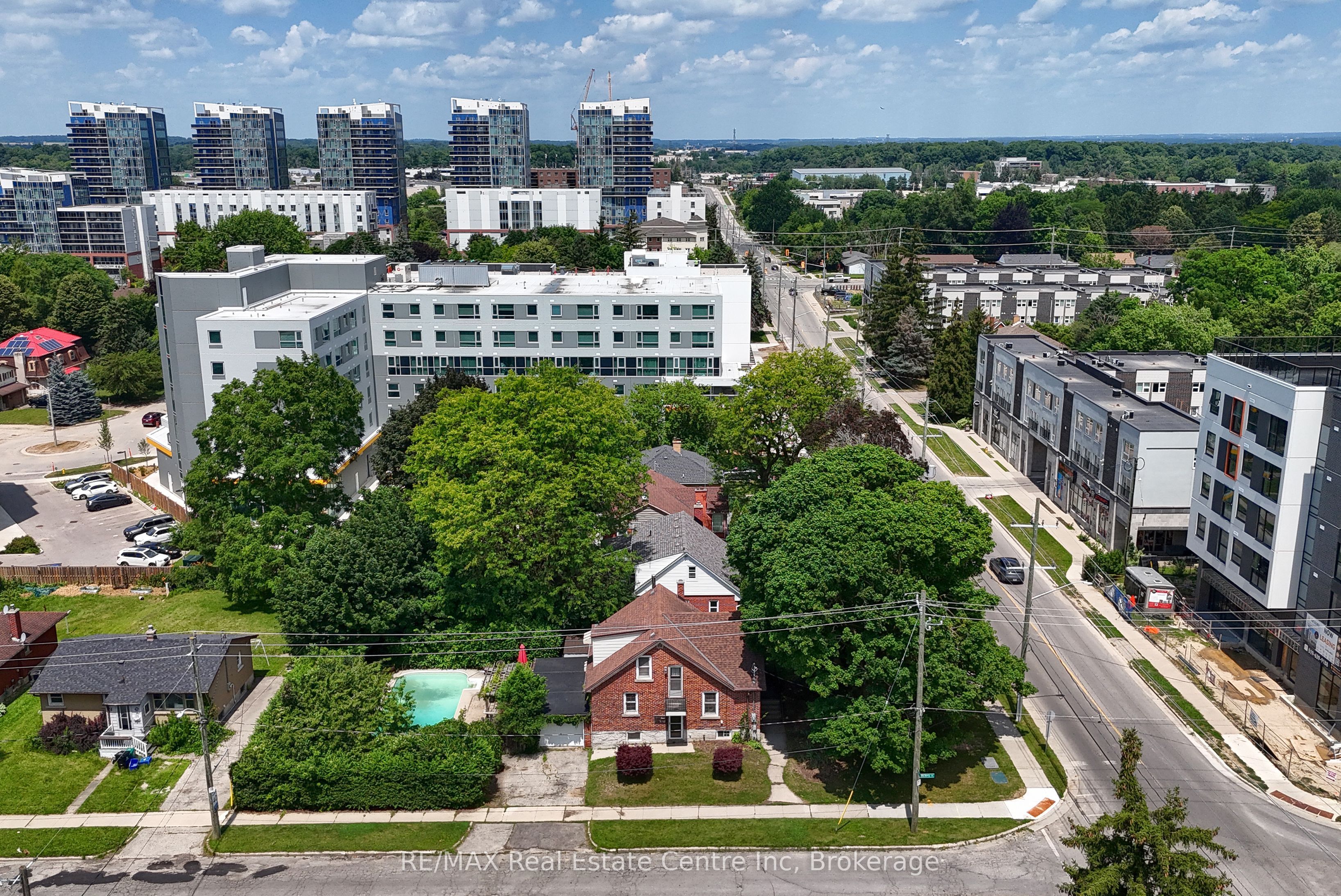 285 Albert Street W, Waterloo, ON N2L 3T9