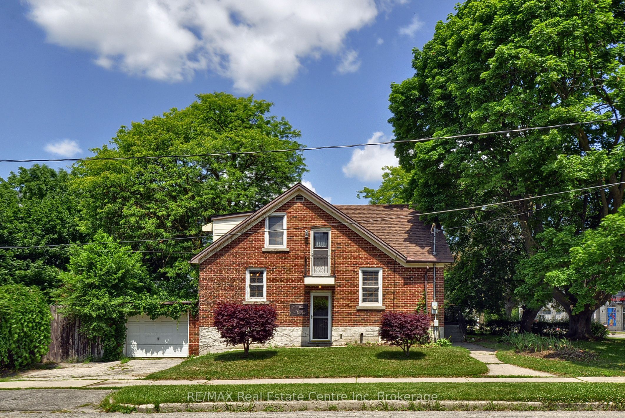 285 Albert Street W, Waterloo, ON N2L 3T9 photo 4