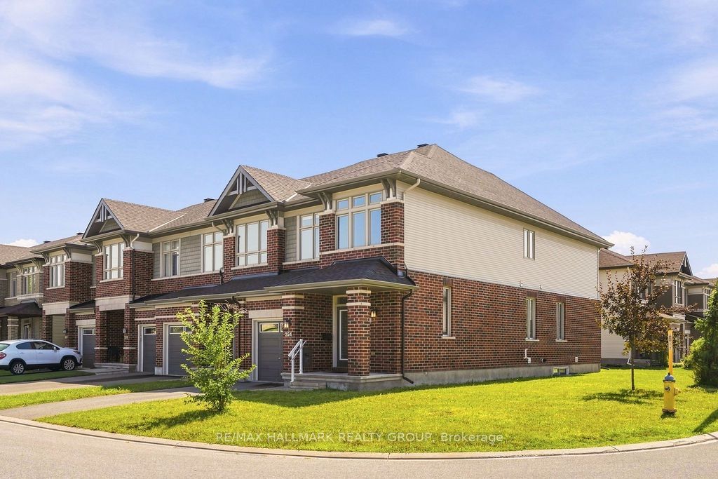 254 Dolce Crescent, Blossom Park - Airport and Area, ON K1X 0B3 photo 2