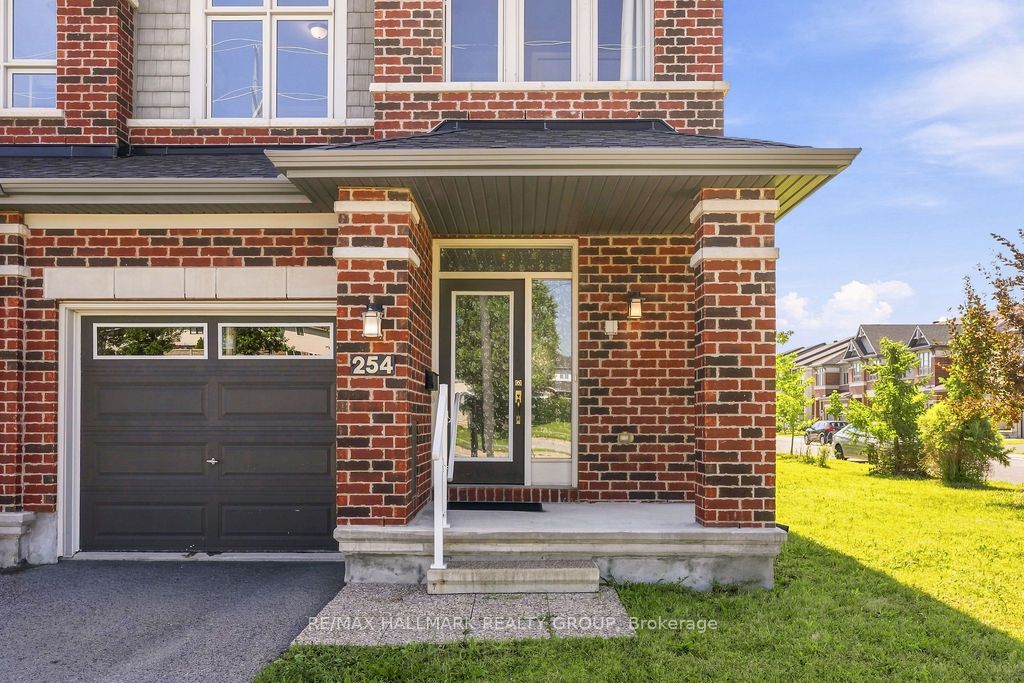 254 Dolce Crescent, Blossom Park - Airport and Area, ON K1X 0B3 photo 3