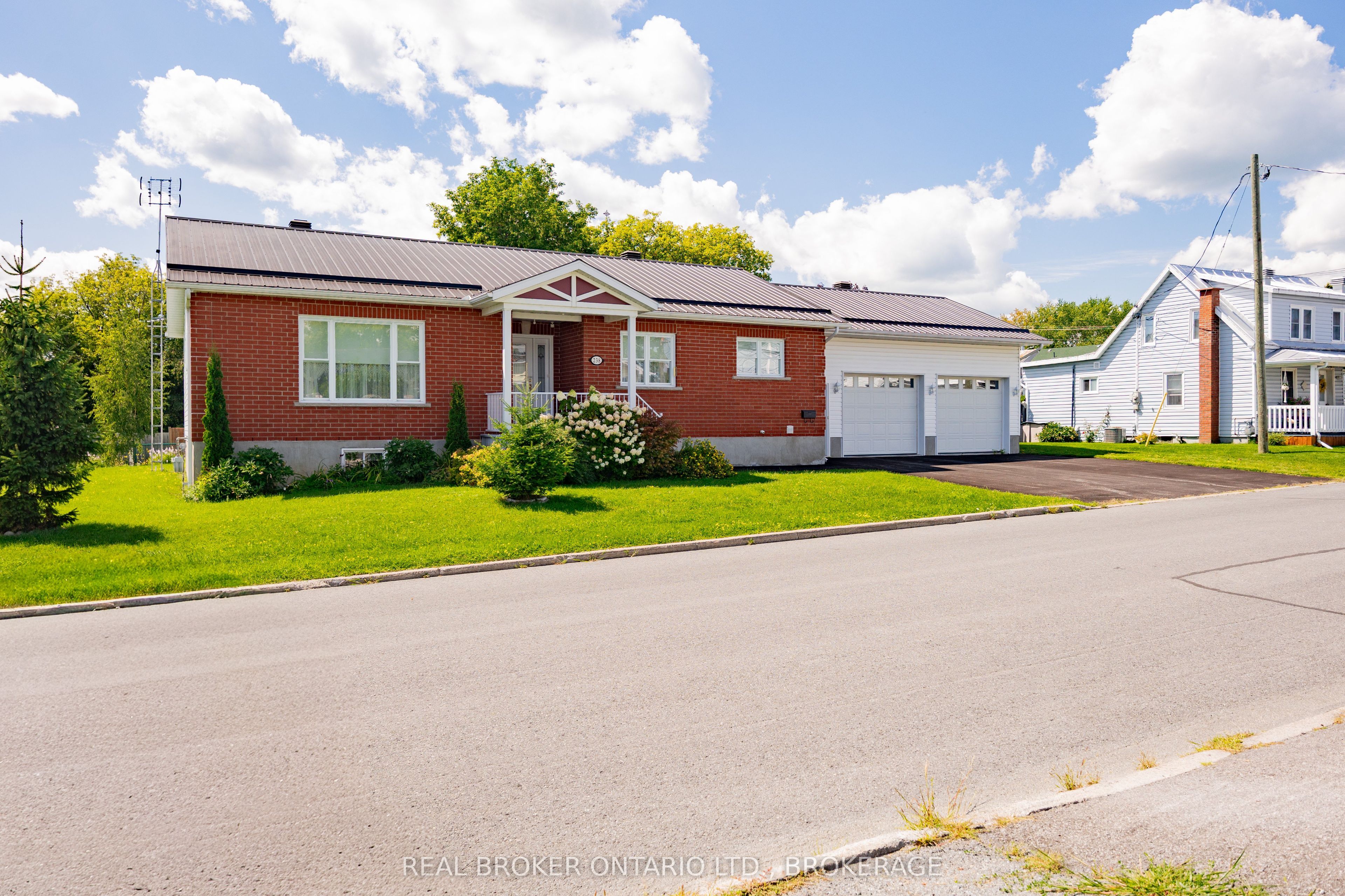 238 Bishop Street S, North Glengarry, ON K0C 1A0 photo 2