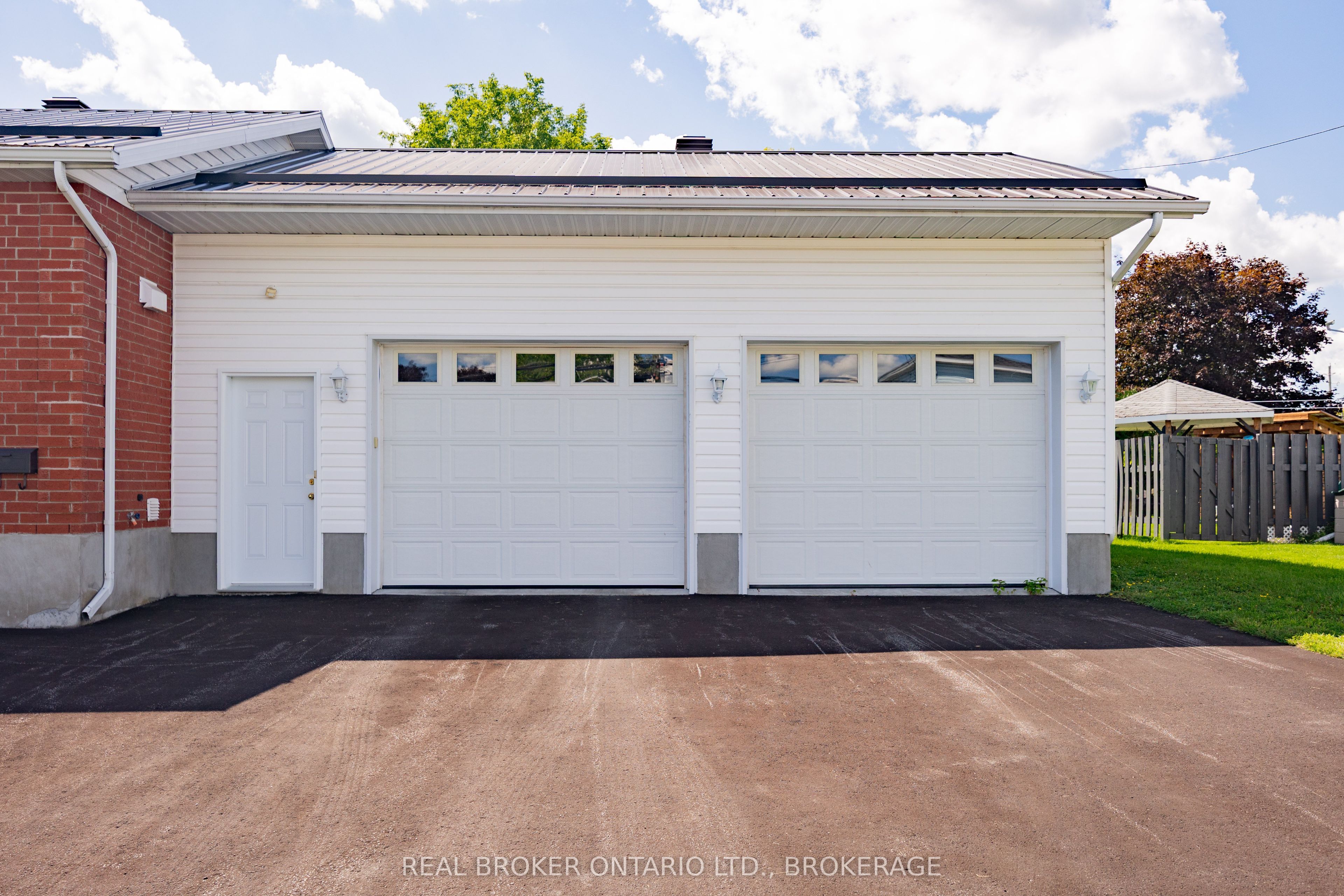 238 Bishop Street S, North Glengarry, ON K0C 1A0 photo 4