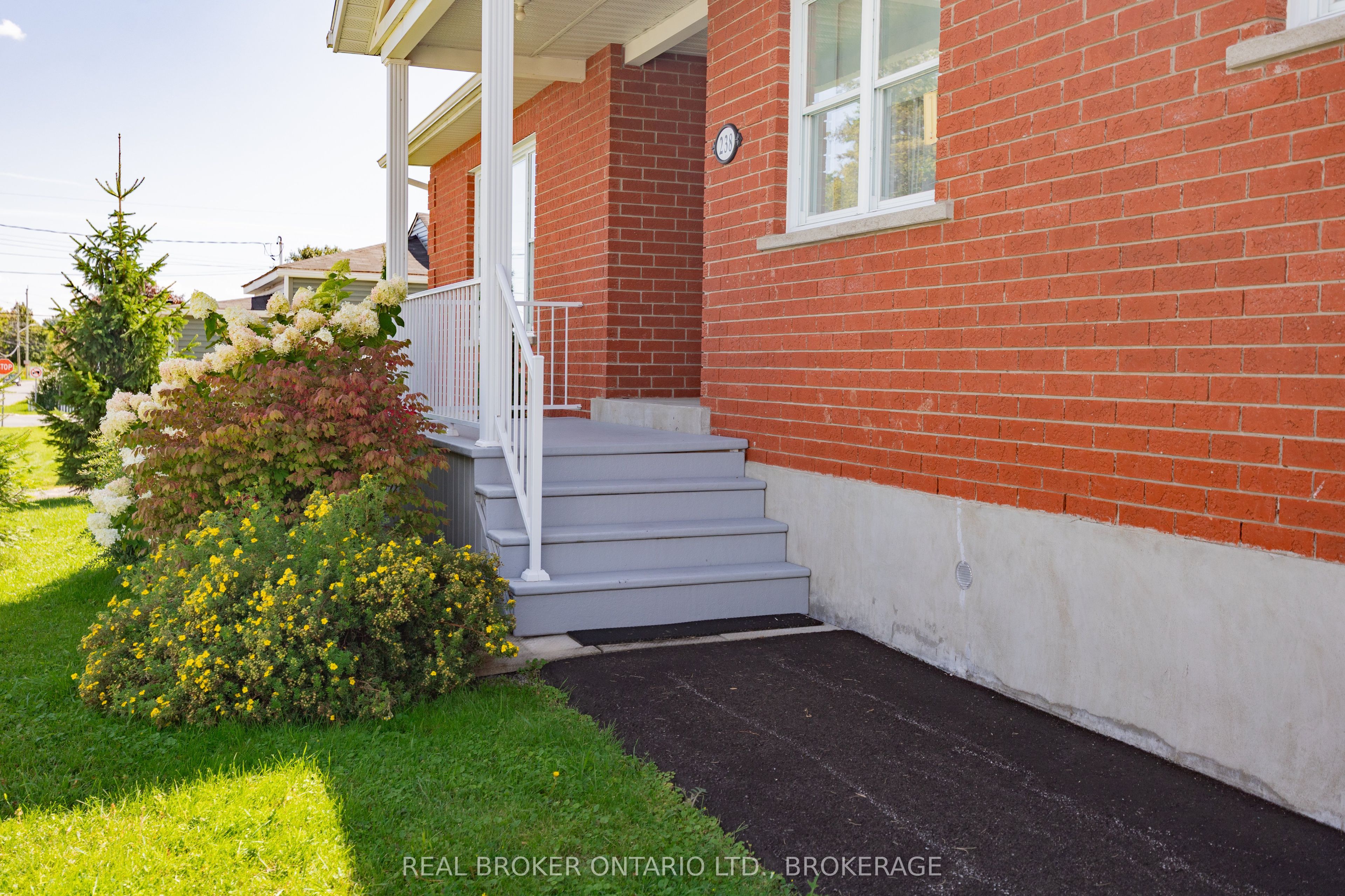 238 Bishop Street S, North Glengarry, ON K0C 1A0 photo 5