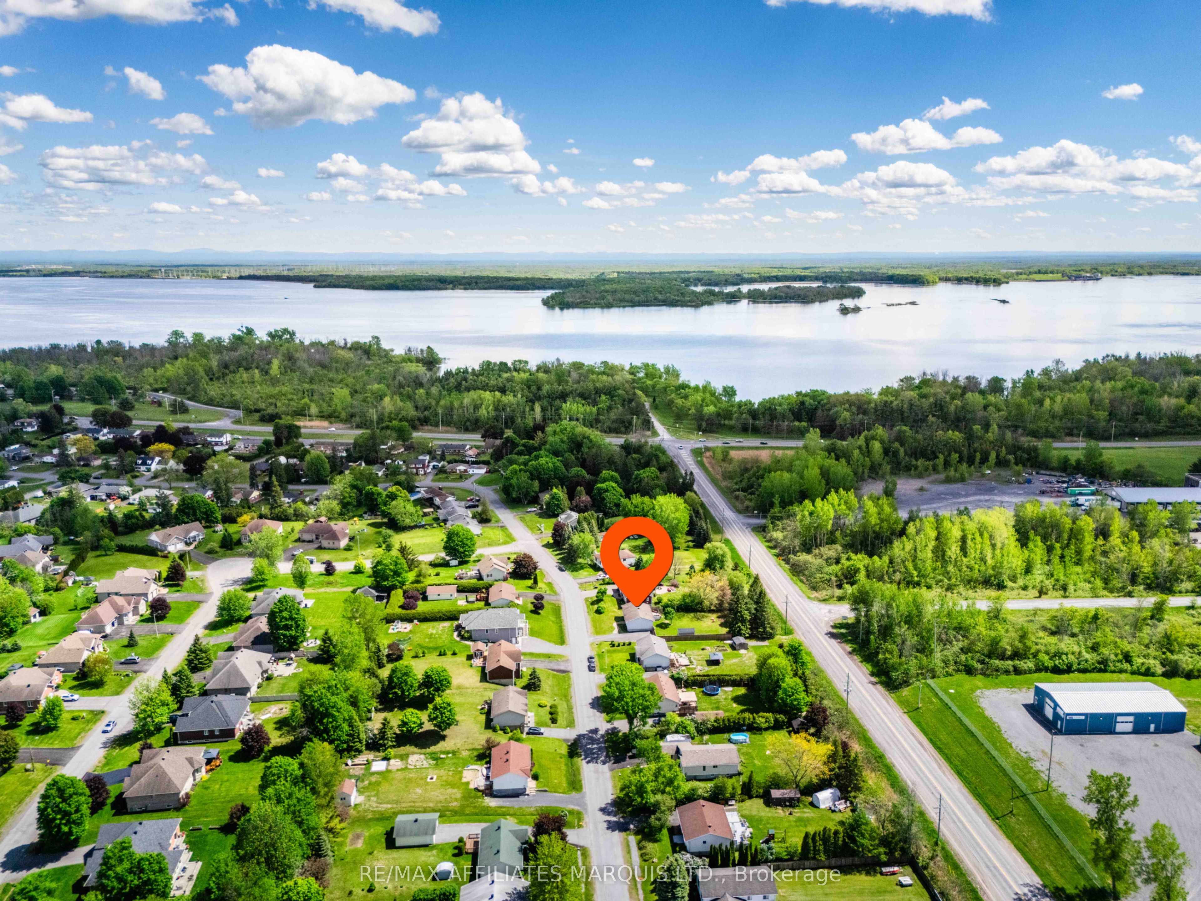 74 Columbia Avenue, South Stormont, ON K0C 1P0 photo 4