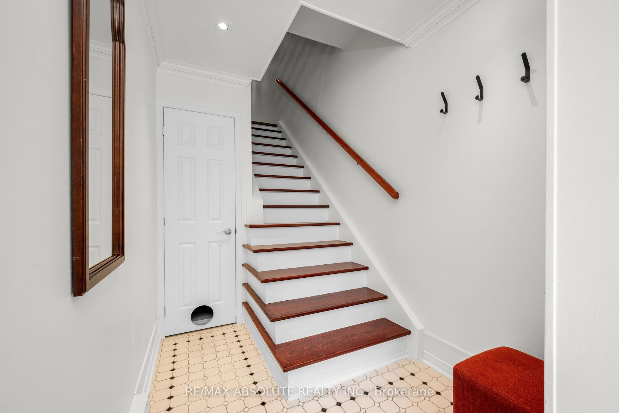 20 Charlevoix Street 16, Vanier and Kingsview Park, ON K1L 8K5 photo 5