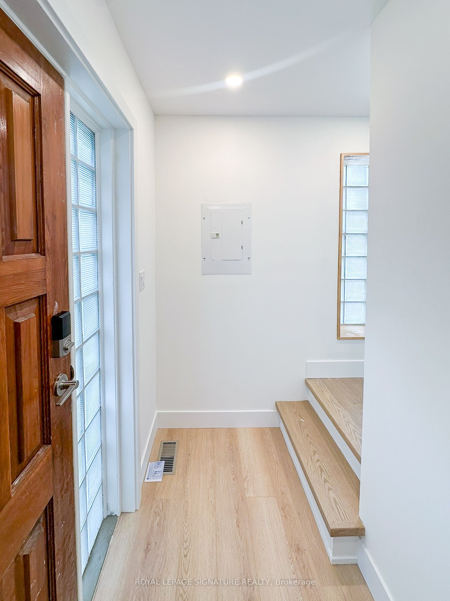 27 Millen Avenue A122, Hamilton, ON L9A 2T5 photo 3