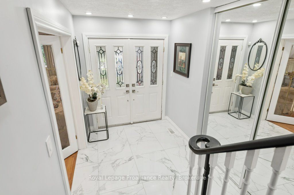 6 Bridlewood Lane, Quinte West, ON K8V 6N4 photo 5