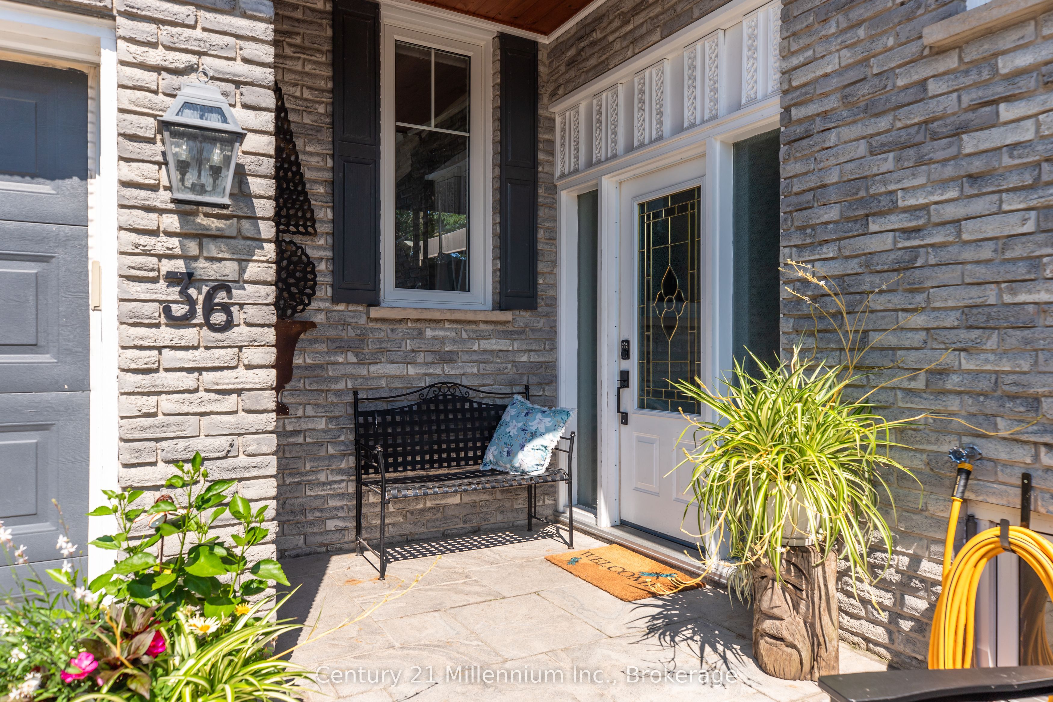 36 N Huron Street N, Saugeen Shores, ON N0H 2L0 photo 2