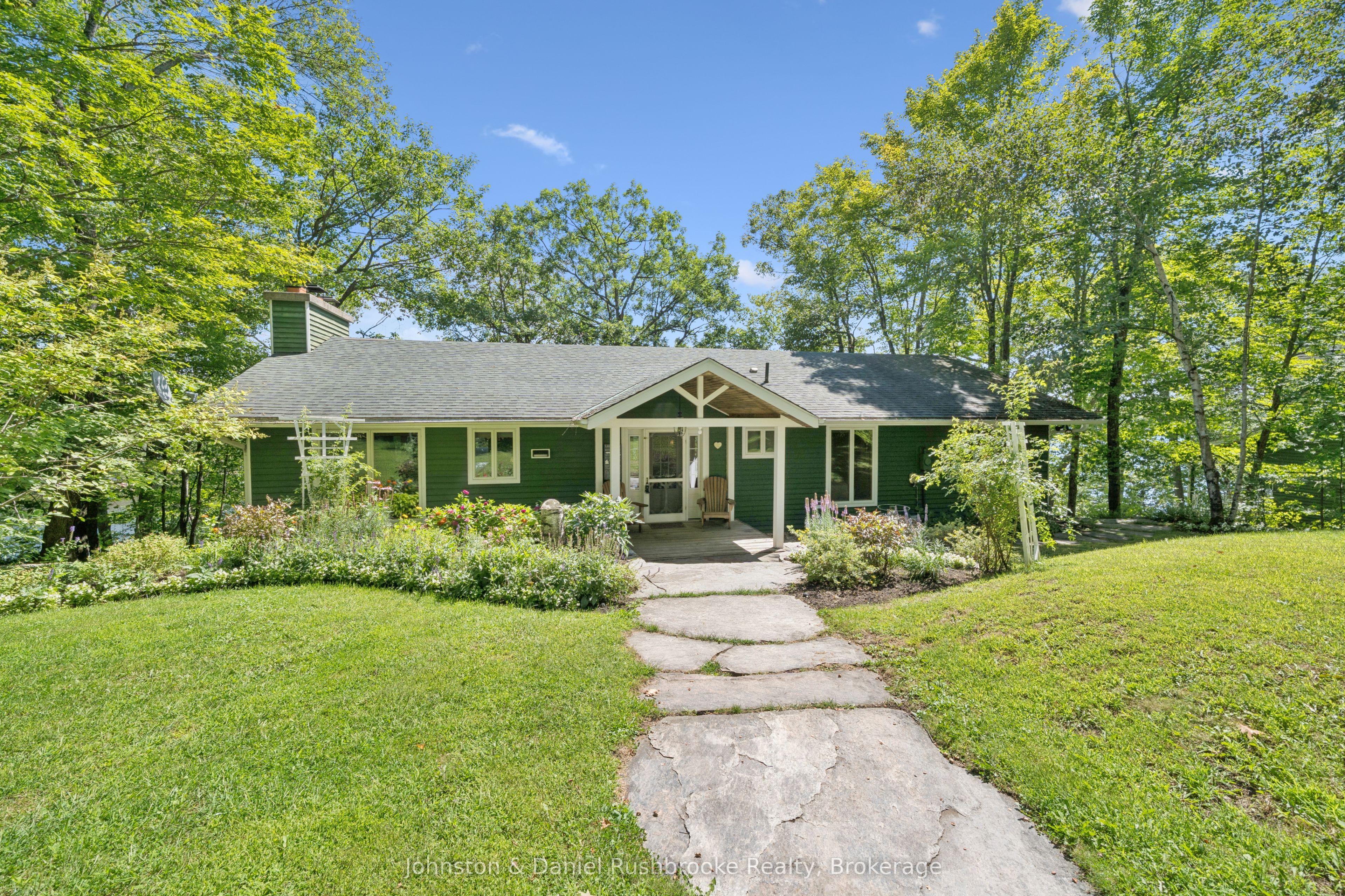 1041 Ann Street 4, Muskoka Lakes, ON P1P 1R2 photo 3