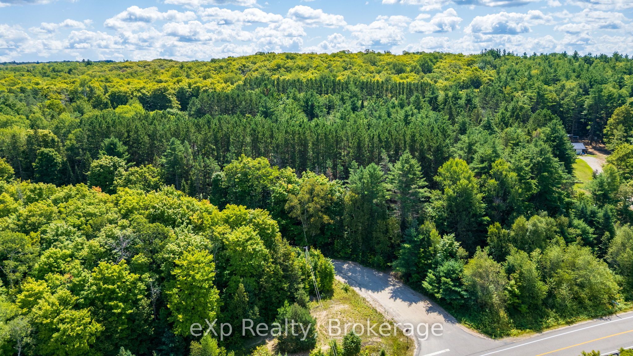 7 McMullen Drive, Perry, ON P0A 1J0 photo 2