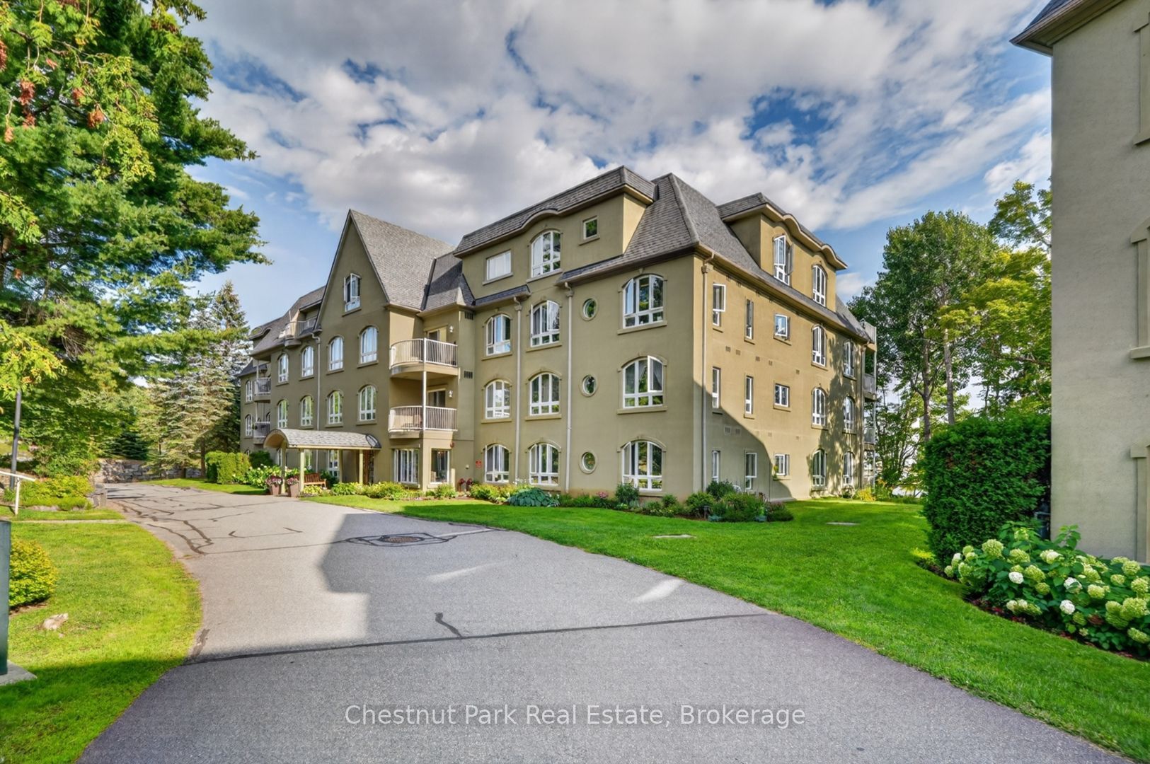 31 DAIRY Lane 307, Huntsville, ON P1H 2L7