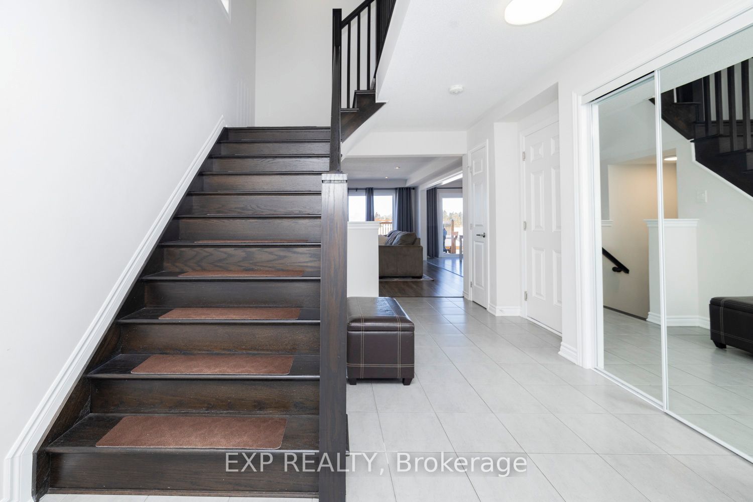 161 Cranesbill Road, Kanata, ON K2V 0J4 photo 2