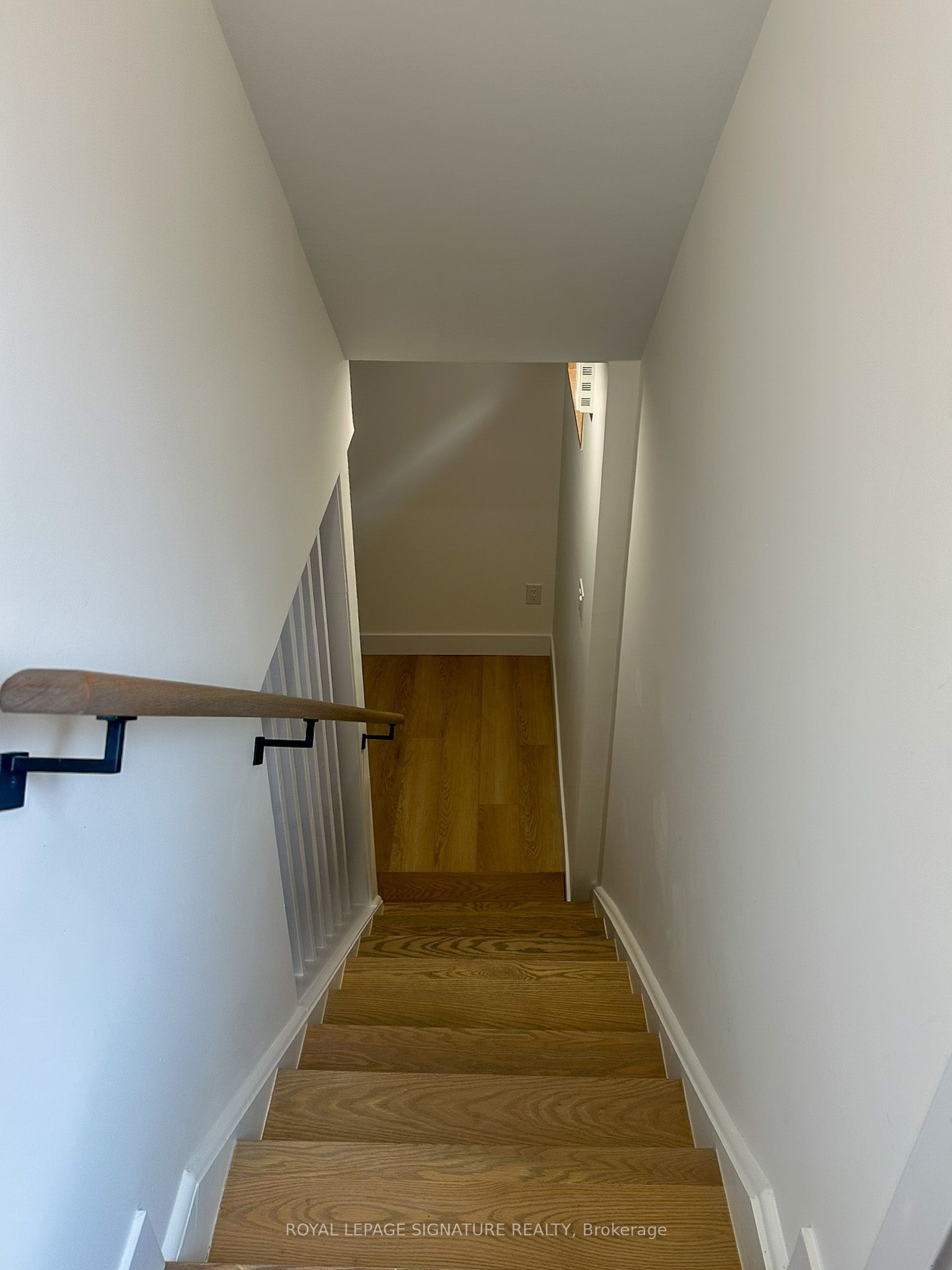 27 Millen Avenue A102, Hamilton, ON L9A 2T5 photo 5
