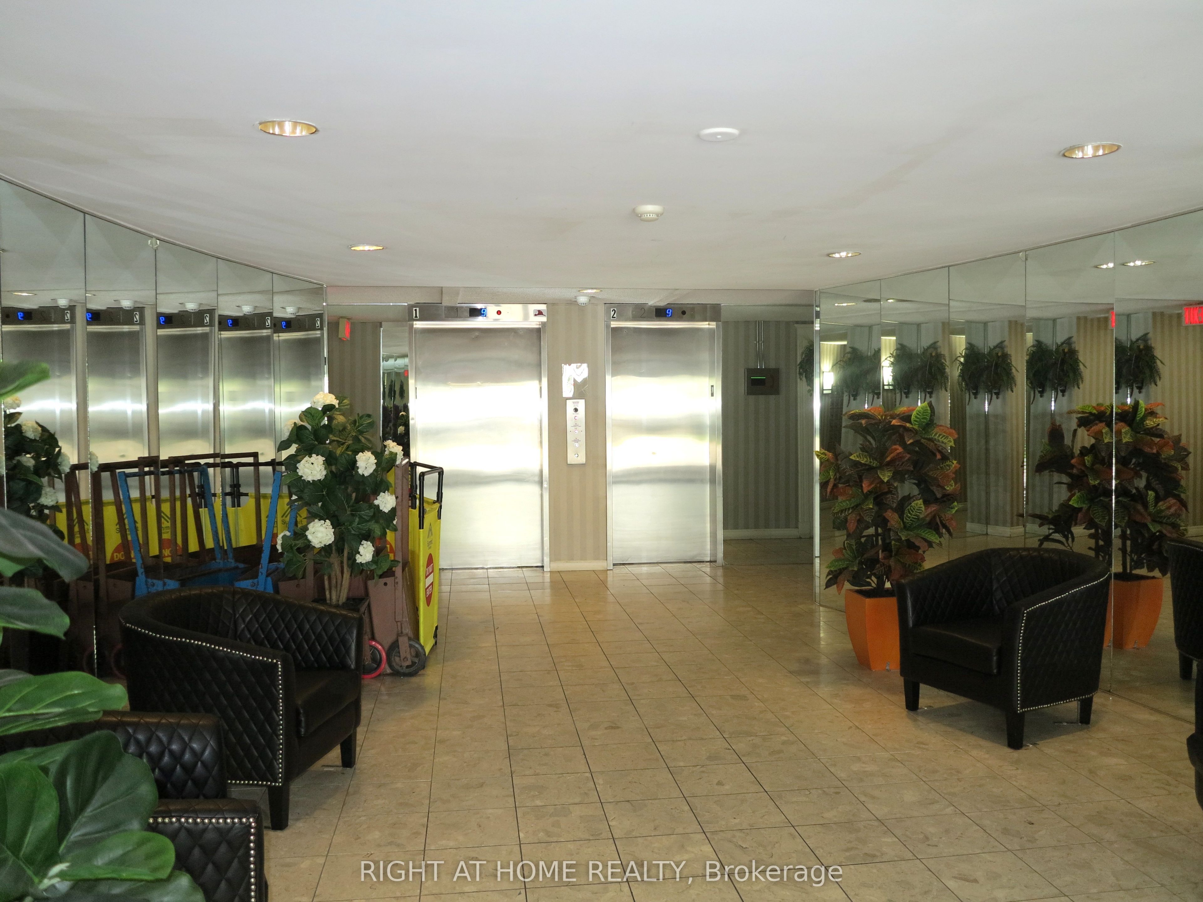 570 Proudfoot Lane 1011, London North, ON N6H 4Z1 photo 2
