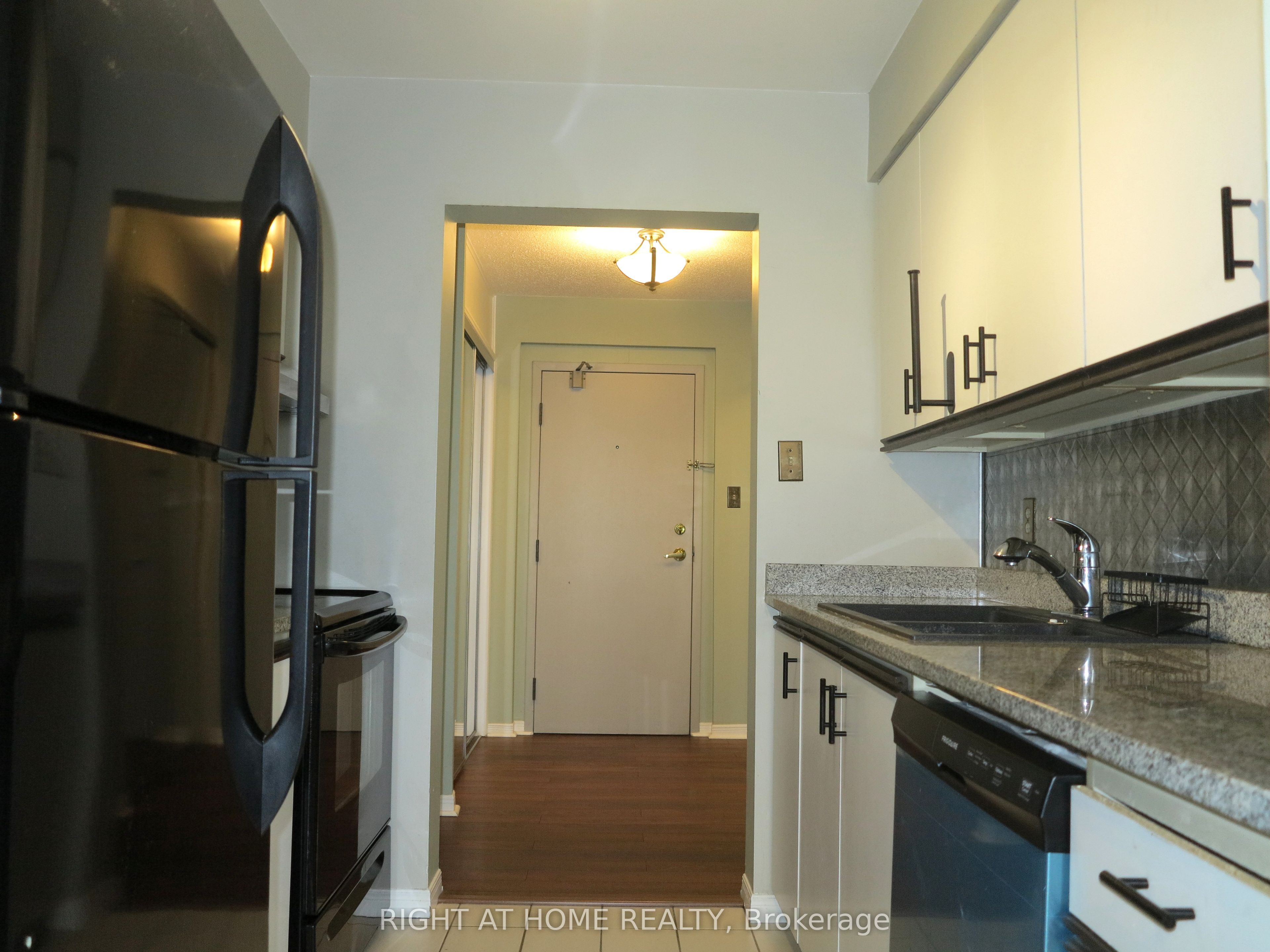 570 Proudfoot Lane 1011, London North, ON N6H 4Z1 photo 5