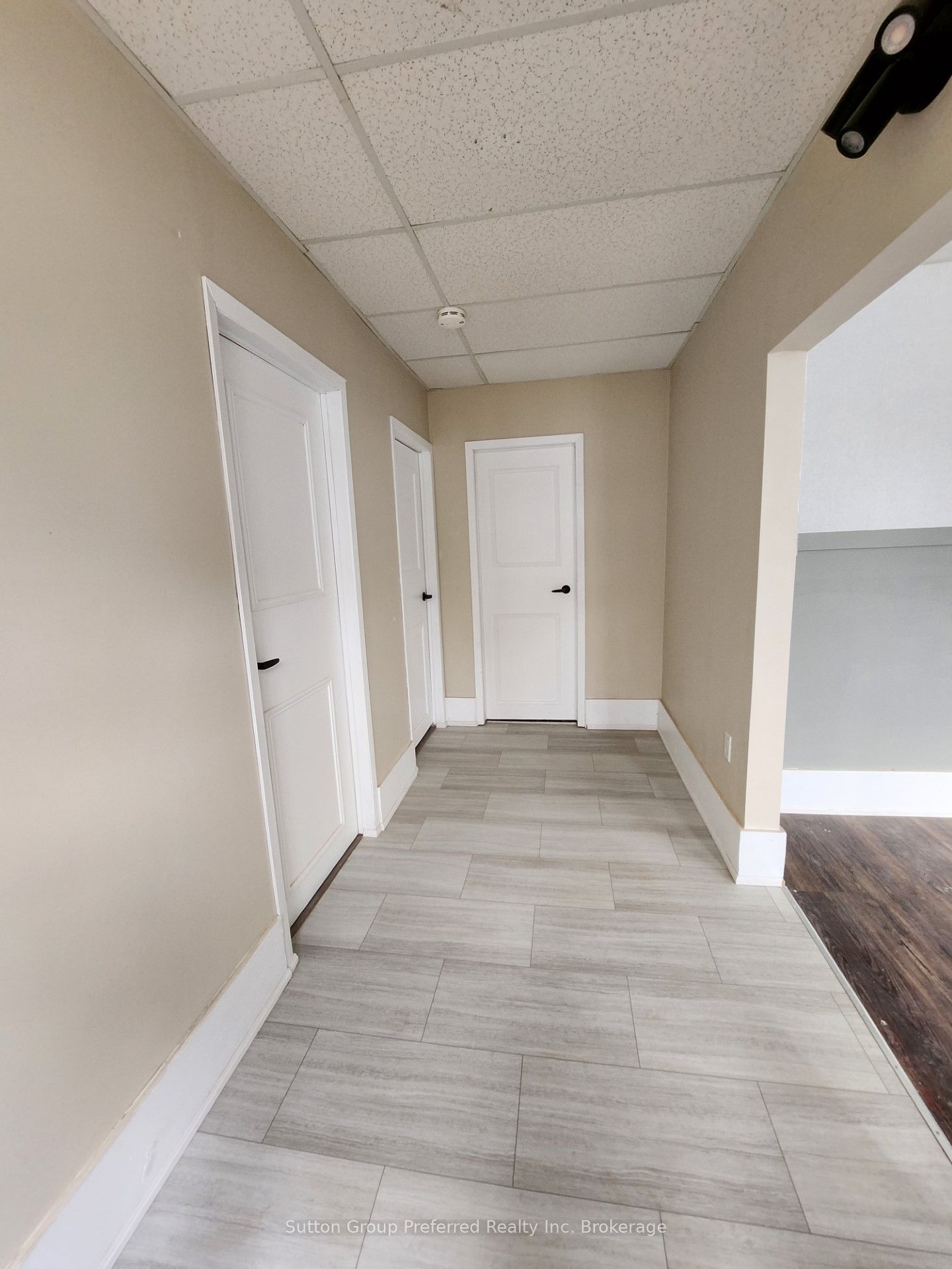 1792 Longwoods Road, Southwest Middlesex, ON N0L 2N9 photo 5