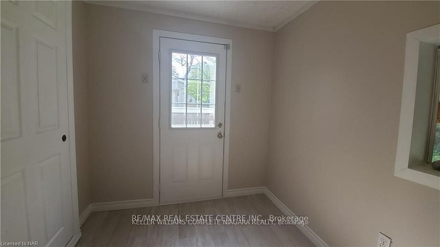 5759 Emery Street Upper, Niagara Falls, ON L2G 1L8 photo 2