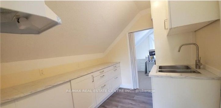 5759 Emery Street Upper, Niagara Falls, ON L2G 1L8 photo 5